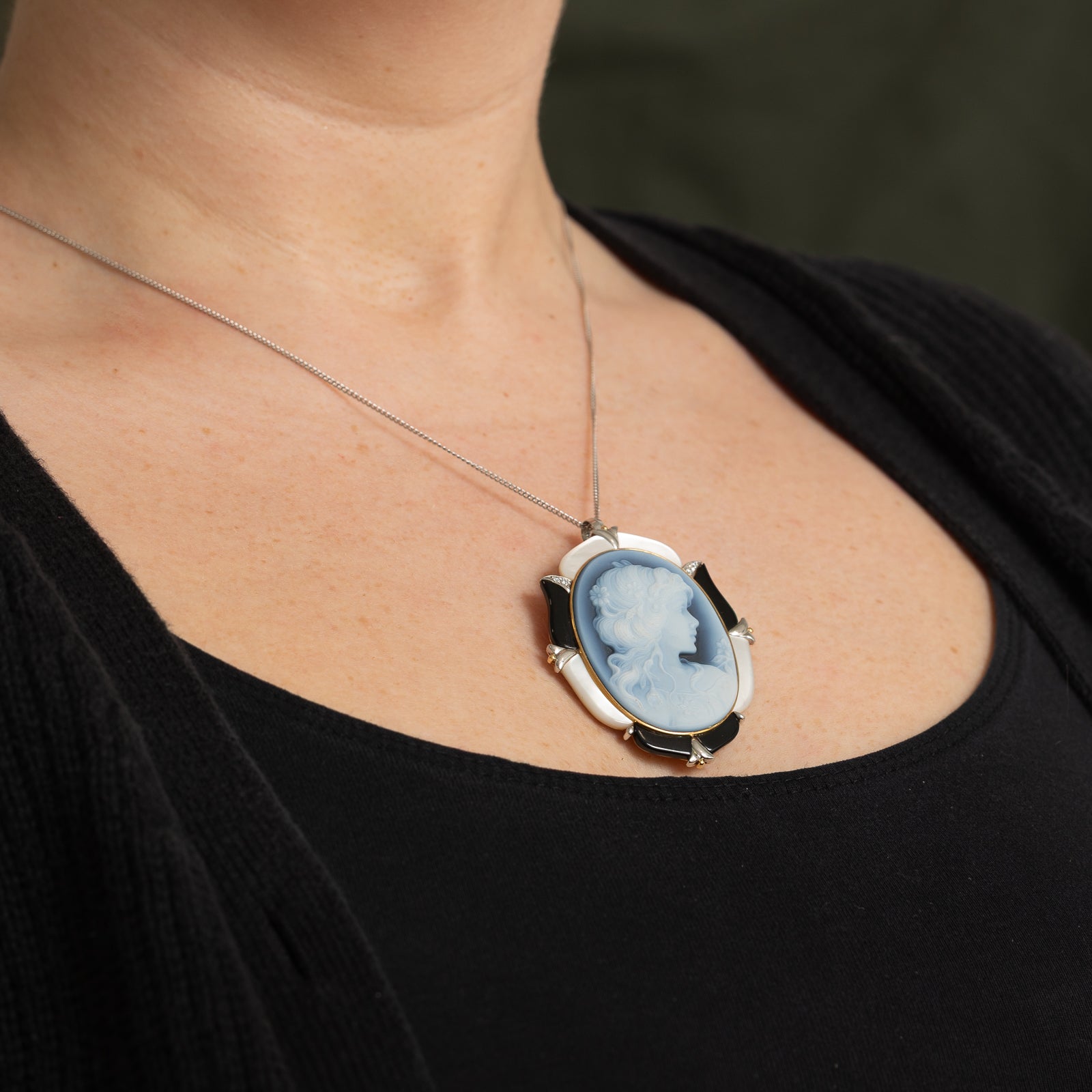 Agate, Mother of Pearl & Diamond Cameo Pendant & Brooch | 34.00ct, 0.04ctw
