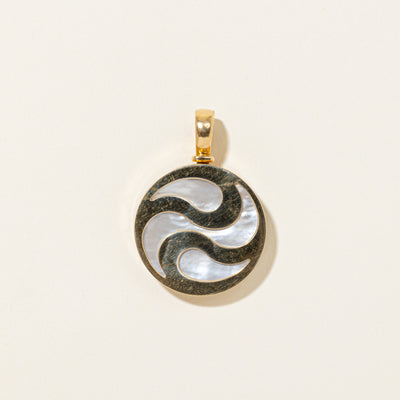 'Bvlgari' Mother of Pearl Optical Illusion Kinetic Circle Pendant