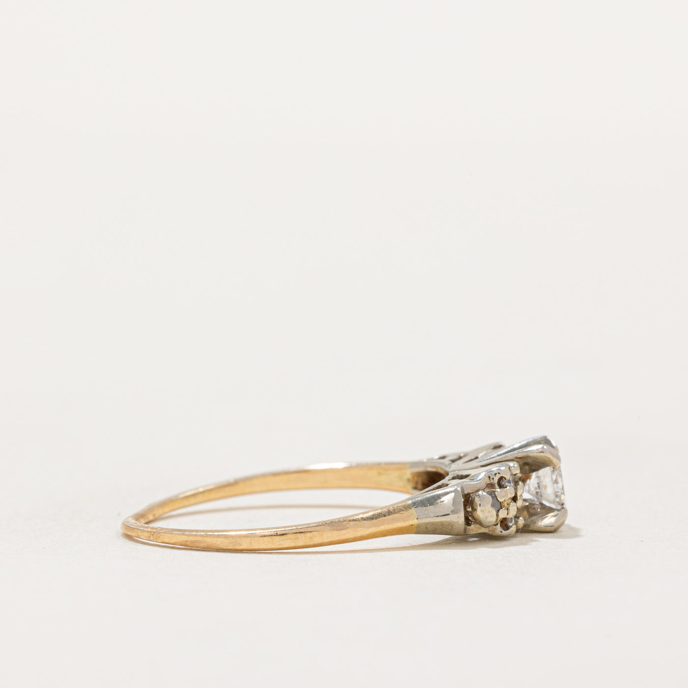 Vintage Diamond Ring | 0.31ctw | SZ 8 |