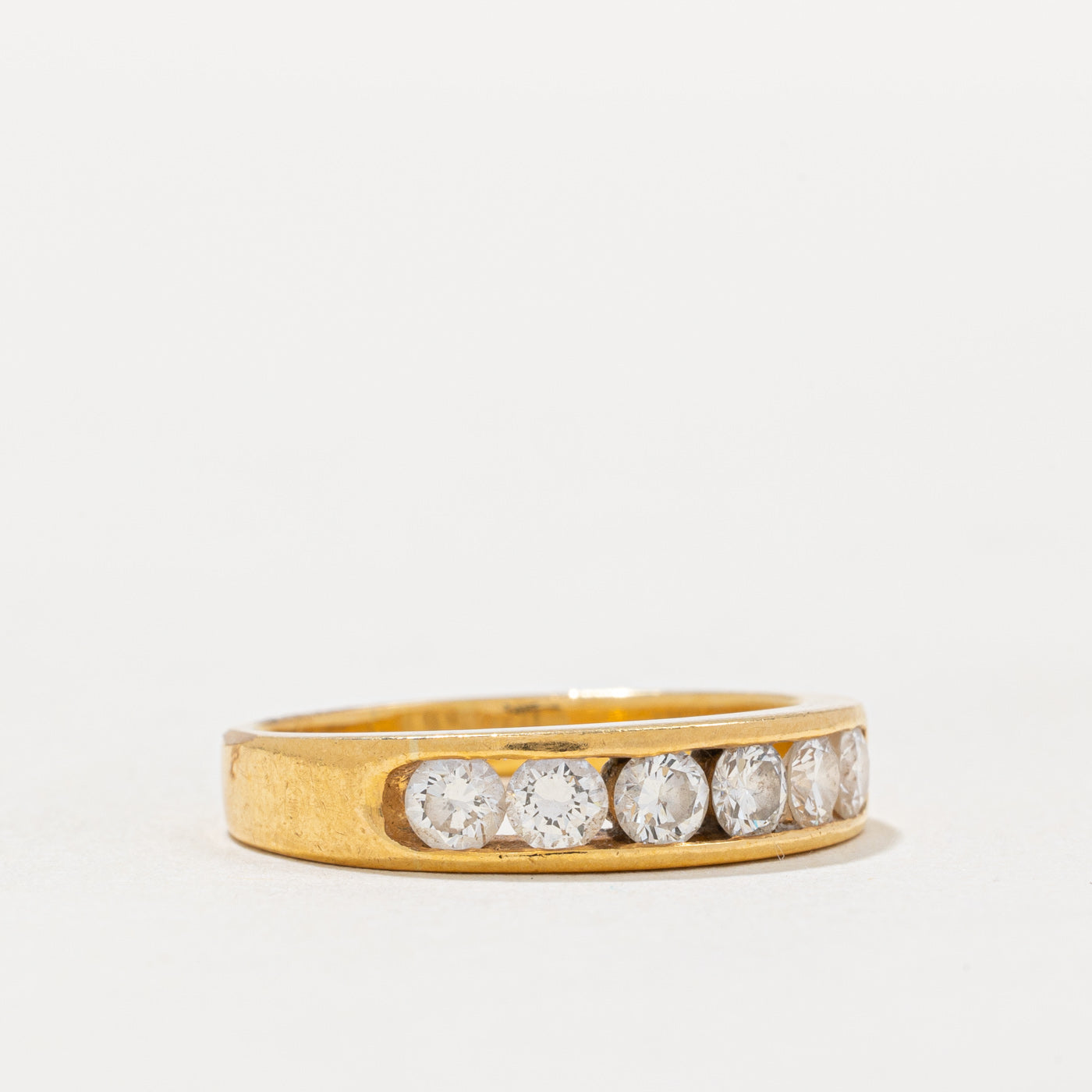 Bague sertie de six diamants en canal | 0,66 ct au total | Taille 6,5 | 