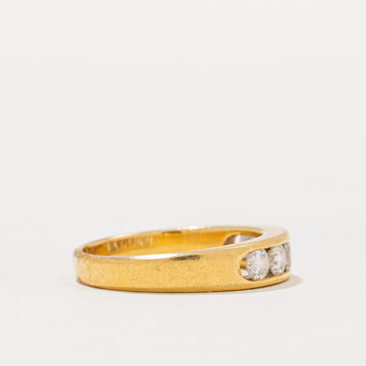 Bague sertie de six diamants en canal | 0,66 ct au total | Taille 6,5 | 
