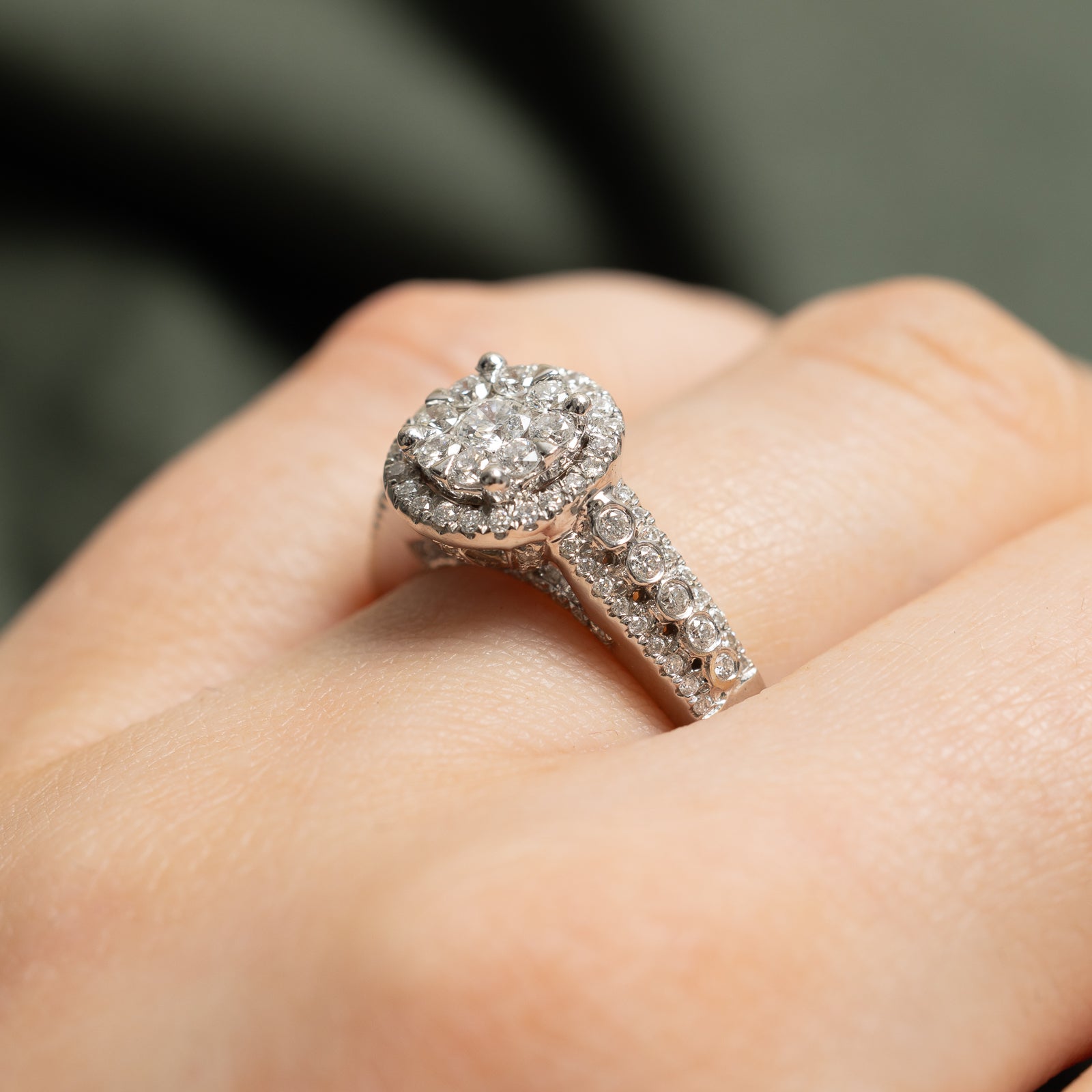 Diamond Cluster Engagement Ring | 0.80ctw | SZ 5.25 |