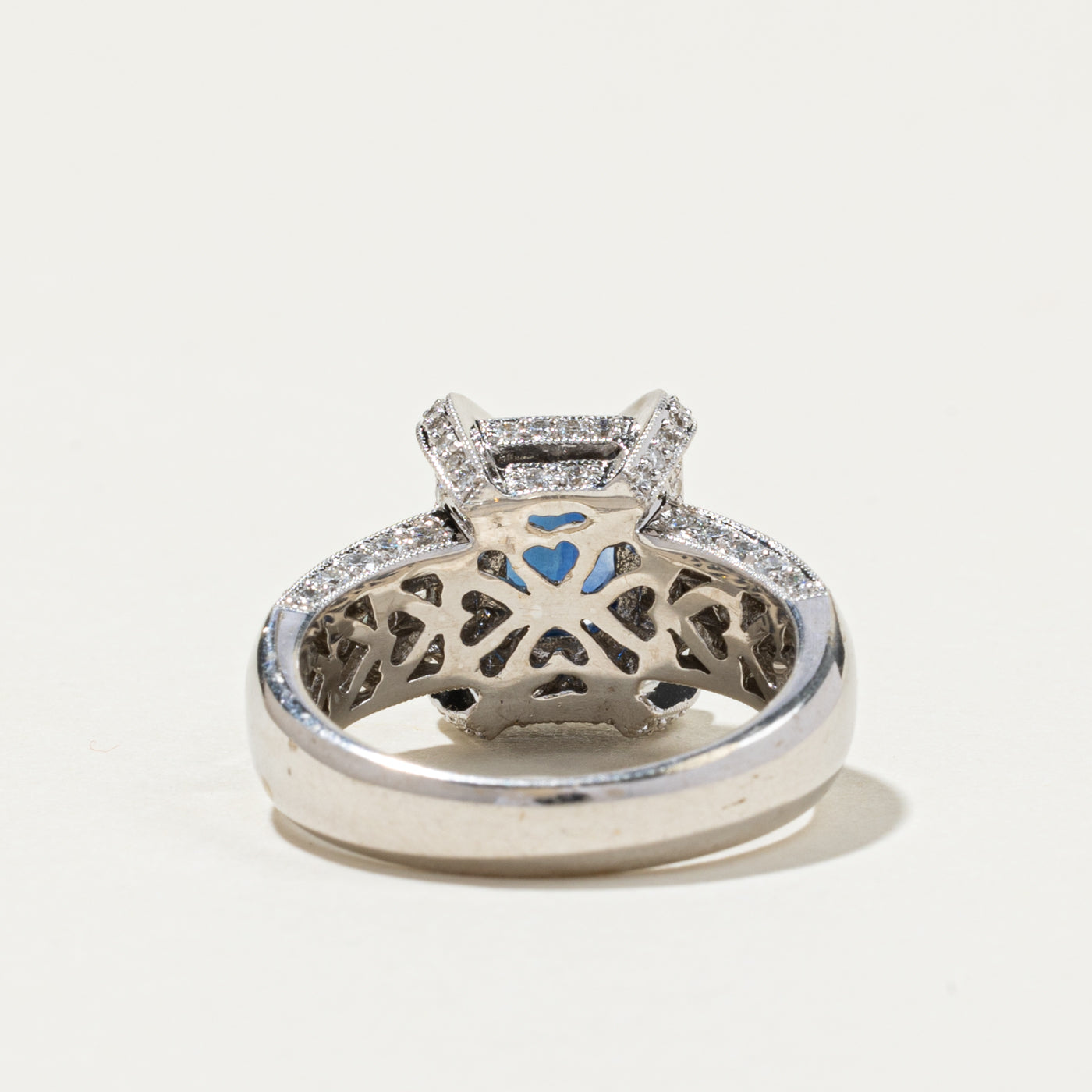 Bague saphir ovale et diamants | 1,10 ct, 1,08 ct au total | Taille 6,75 