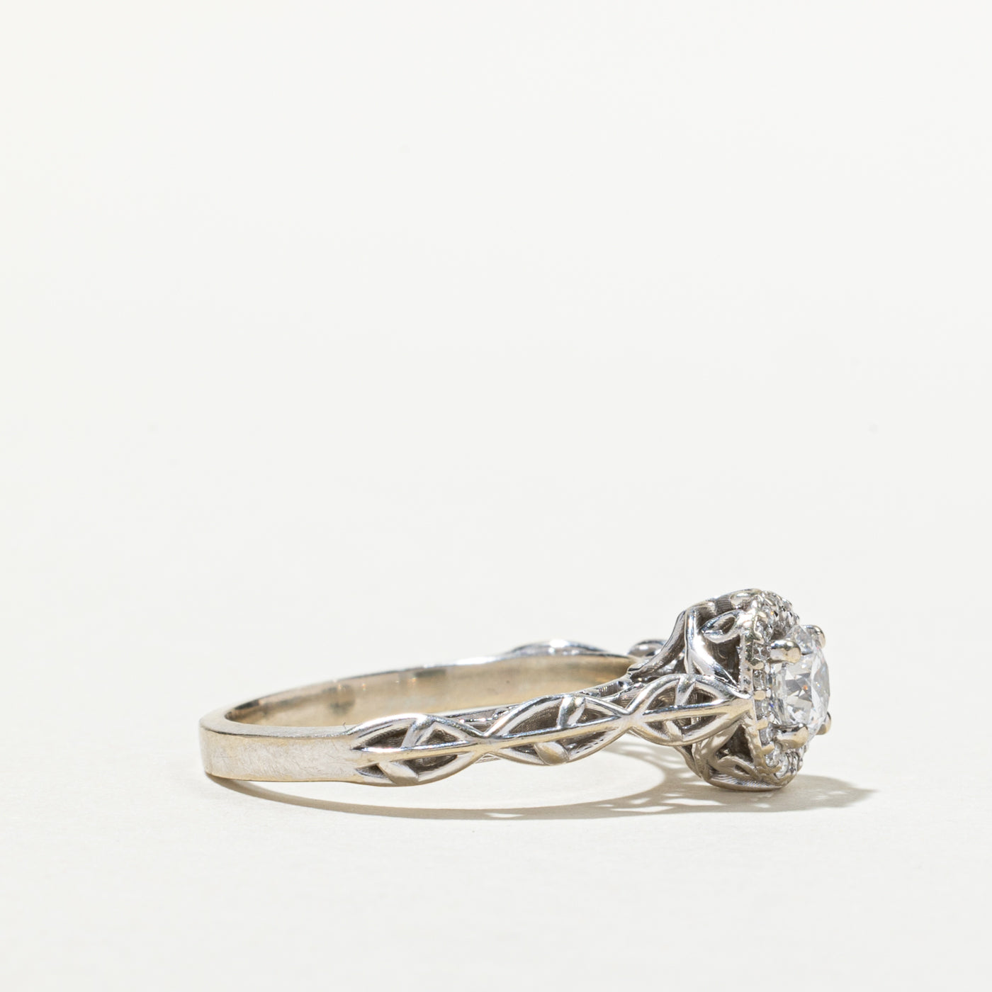 Diamond Halo Engagement Ring | 0.63ctw | SZ 7.5