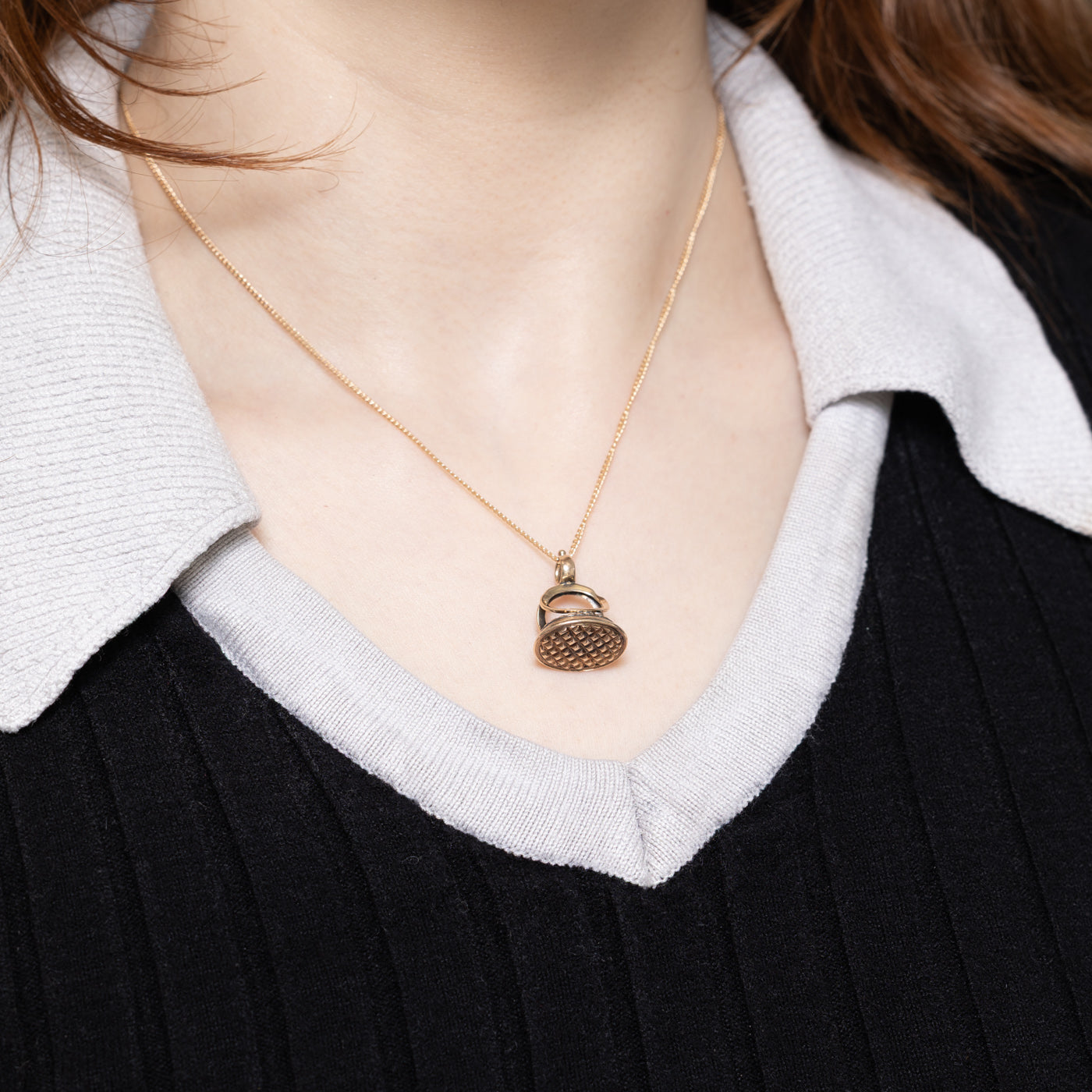 Vintage 10K Yellow Gold Seal Fob Pendant