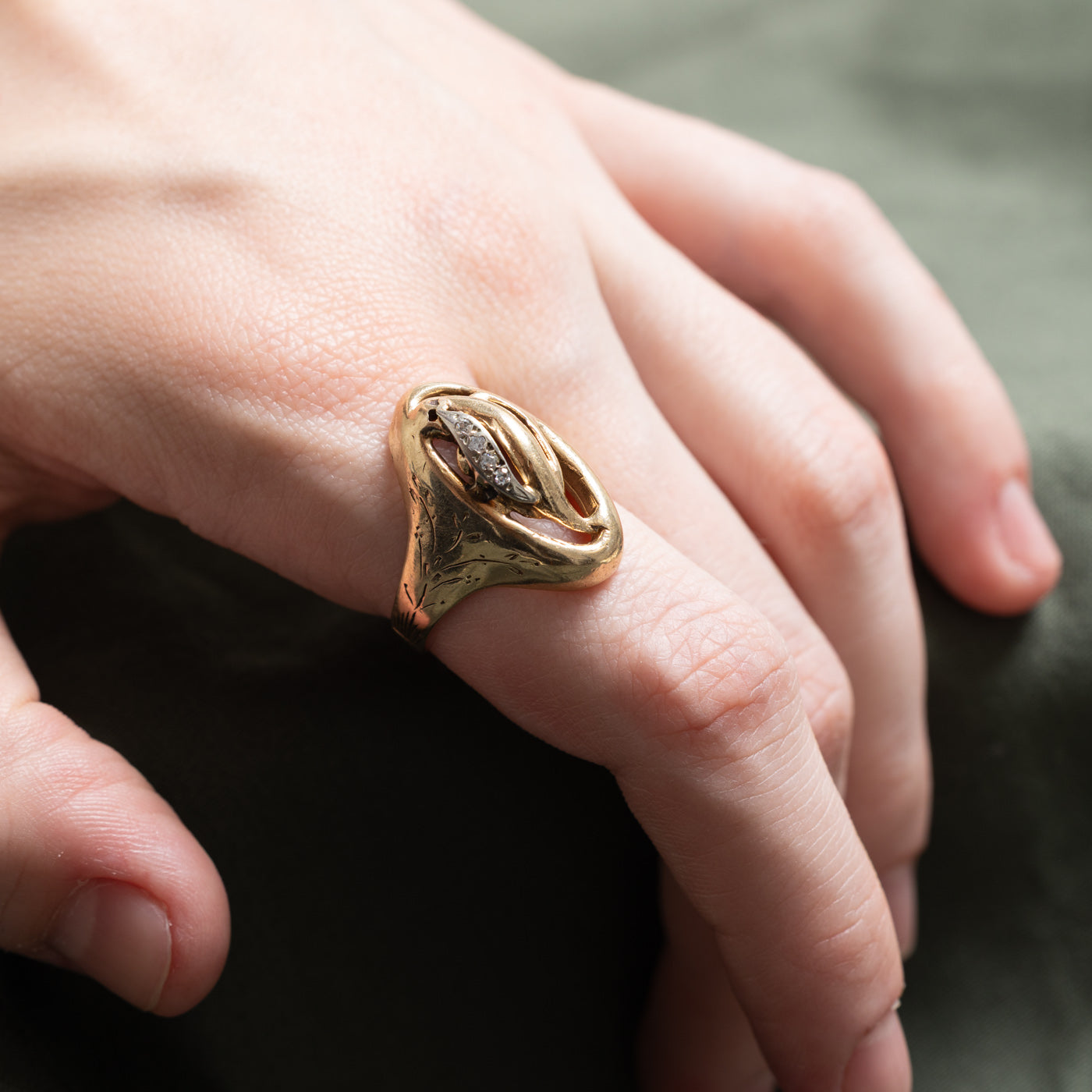 Vintage Diamond Abstract Ring | 0.04ctw | SZ 8.75