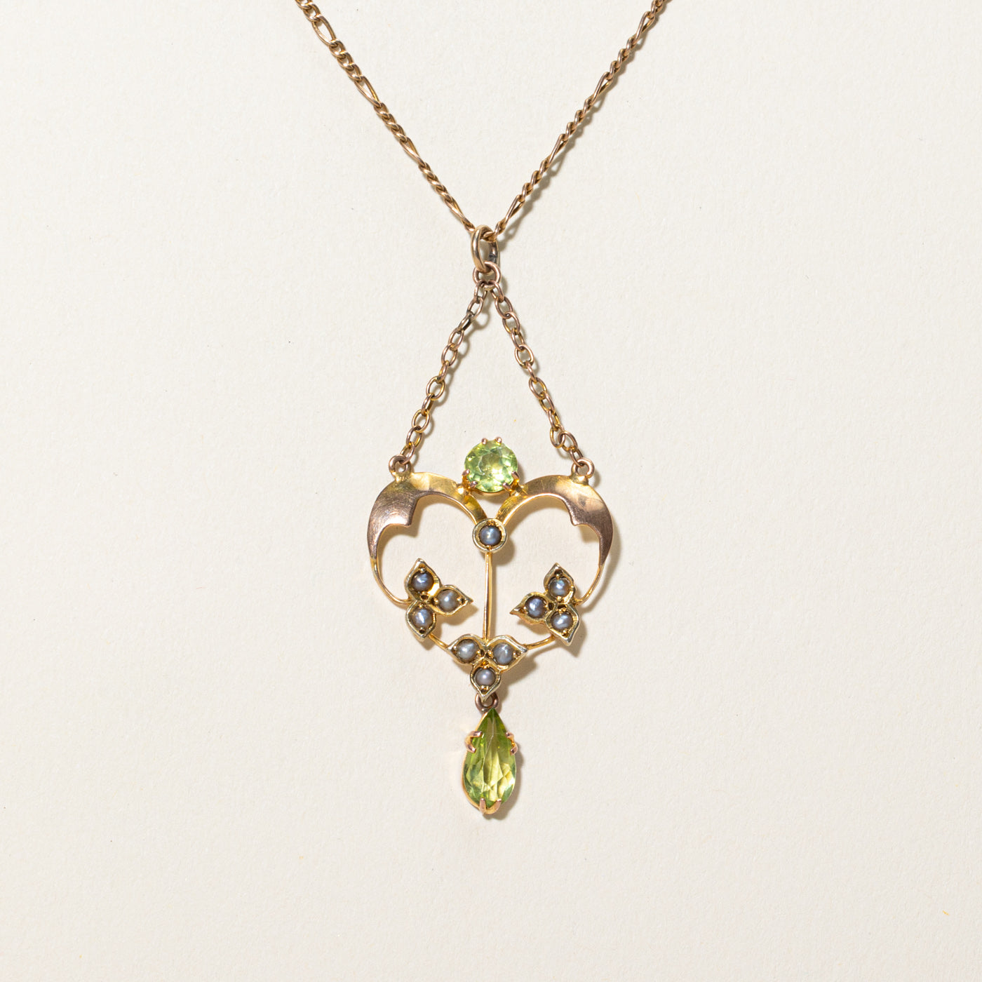 Vintage Peridot & Pearl Pendant Necklace | 1.20ctw | 18"