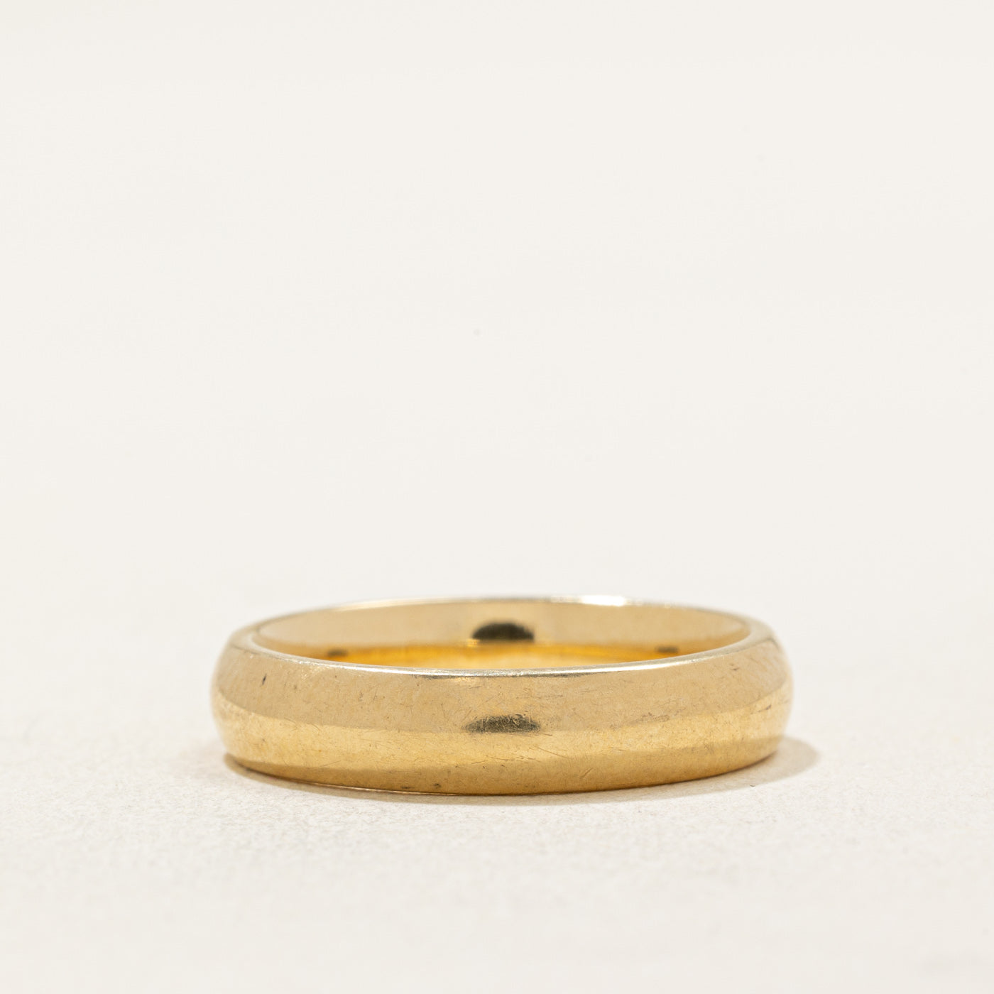 18k Yellow Gold Wedding Band | 4.10mm | SZ 5.75