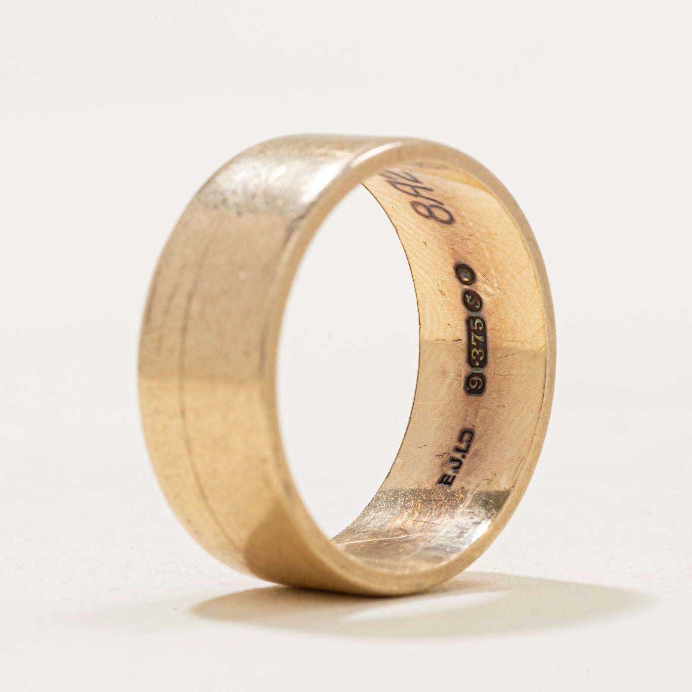 1973 London 9k Yellow Gold Wedding Band | 7.10mm | SZ 6.25