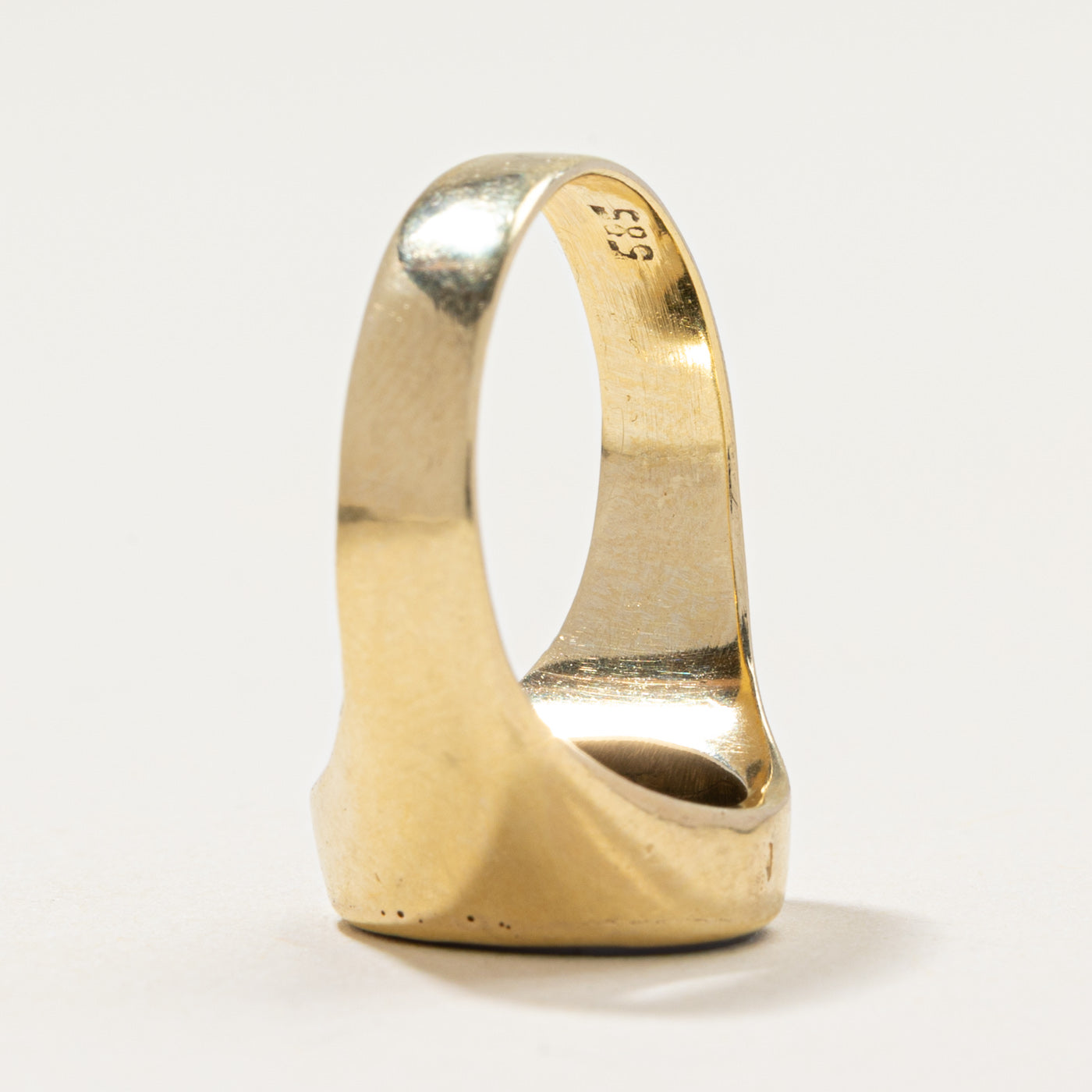 Vintage Carved Crest Intaglio Sardonyx Ring | 2.00ct | SZ 5.25