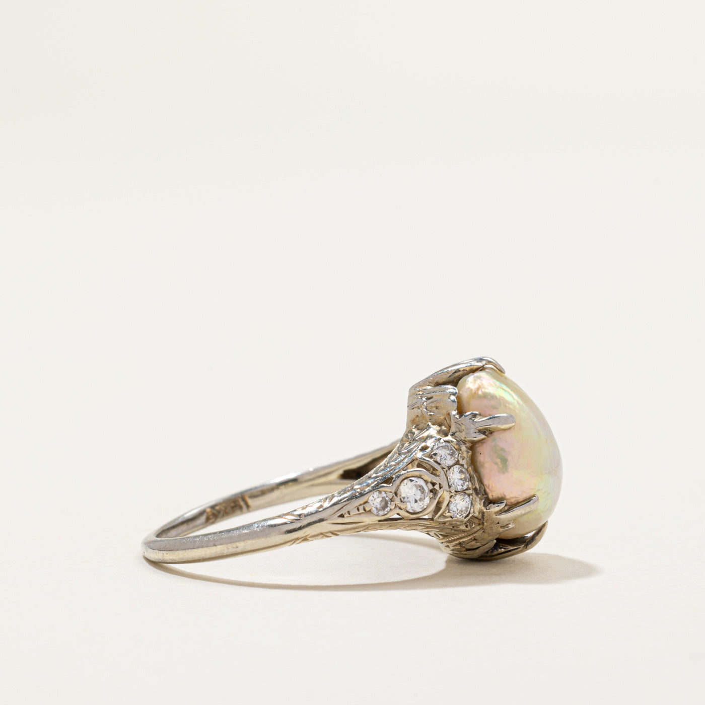 18k White Gold Pearl & Diamond & Ring | 0.22ctw | SZ 7.25