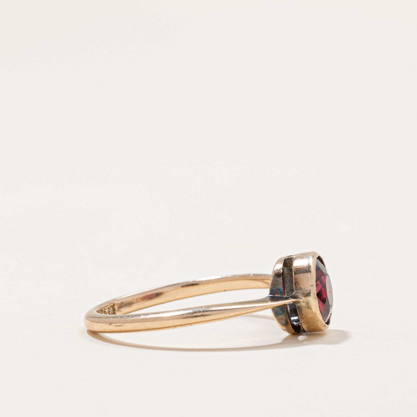 Antique Solitaire Garnet Ring | 0.95ct | SZ 6.75