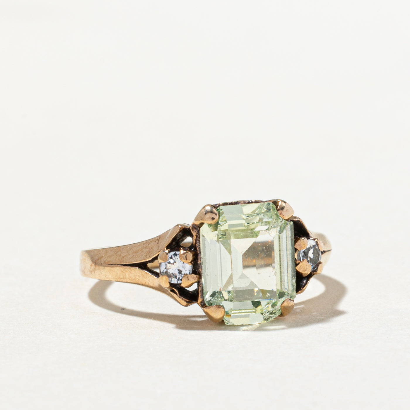 Bague en spinelle synthétique vert et blanc | 3,00 ct | Taille 3,75