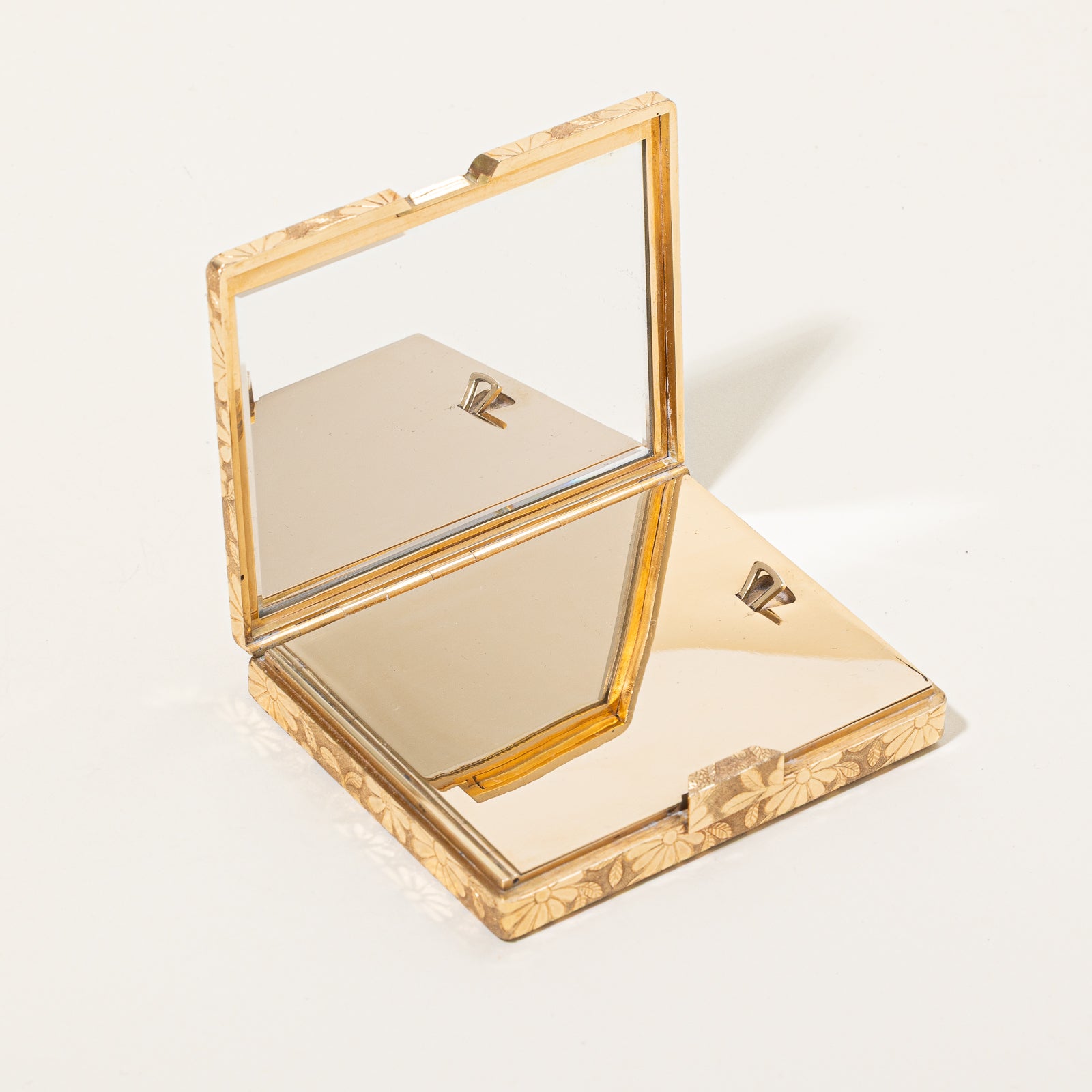 18K Ruby Floral Engraved Compact Mirror | 0.50ctw