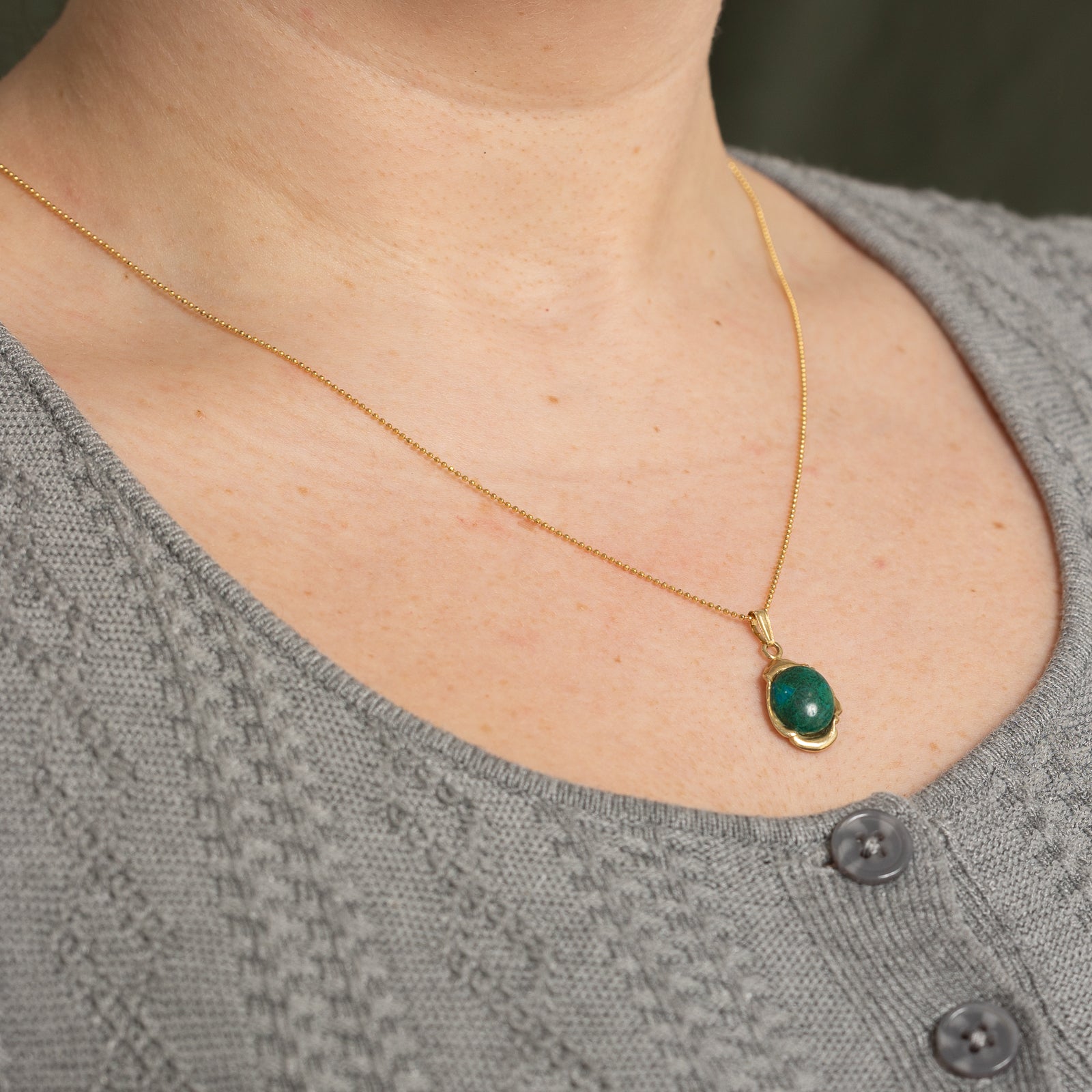 Collier pendentif en chrysocolle 14 carats | 2,55 ct | 45,7 cm