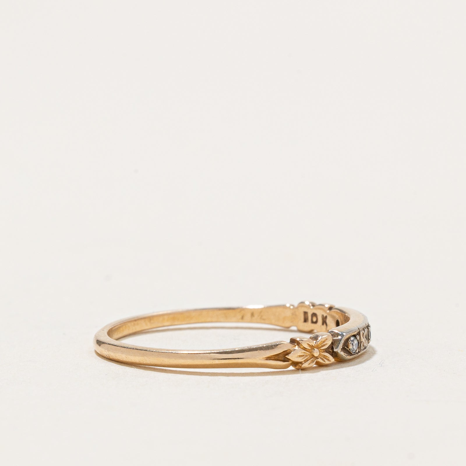 Bague en or 10 carats gravée de diamants | 0,030 ct | Taille 7,25