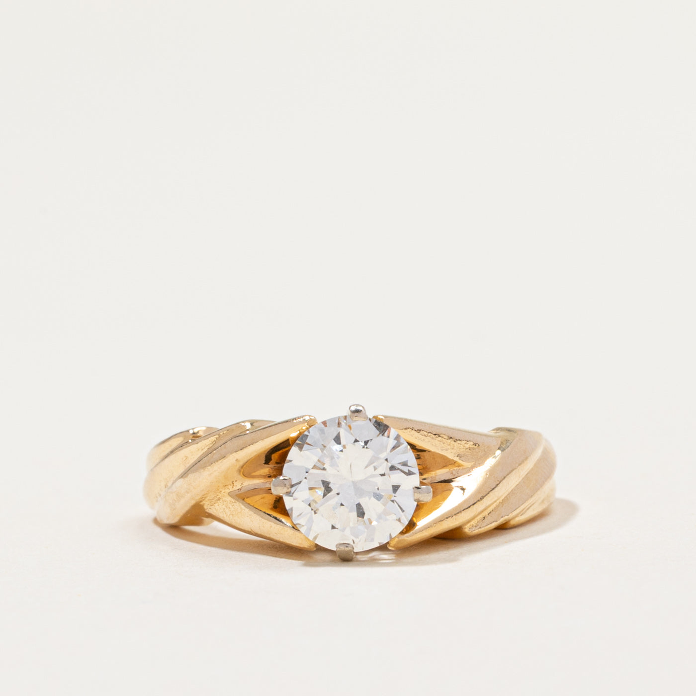 Solitaire Diamond Grooved Engagement Ring | 1.01ct VVS2 G | SZ 6.25