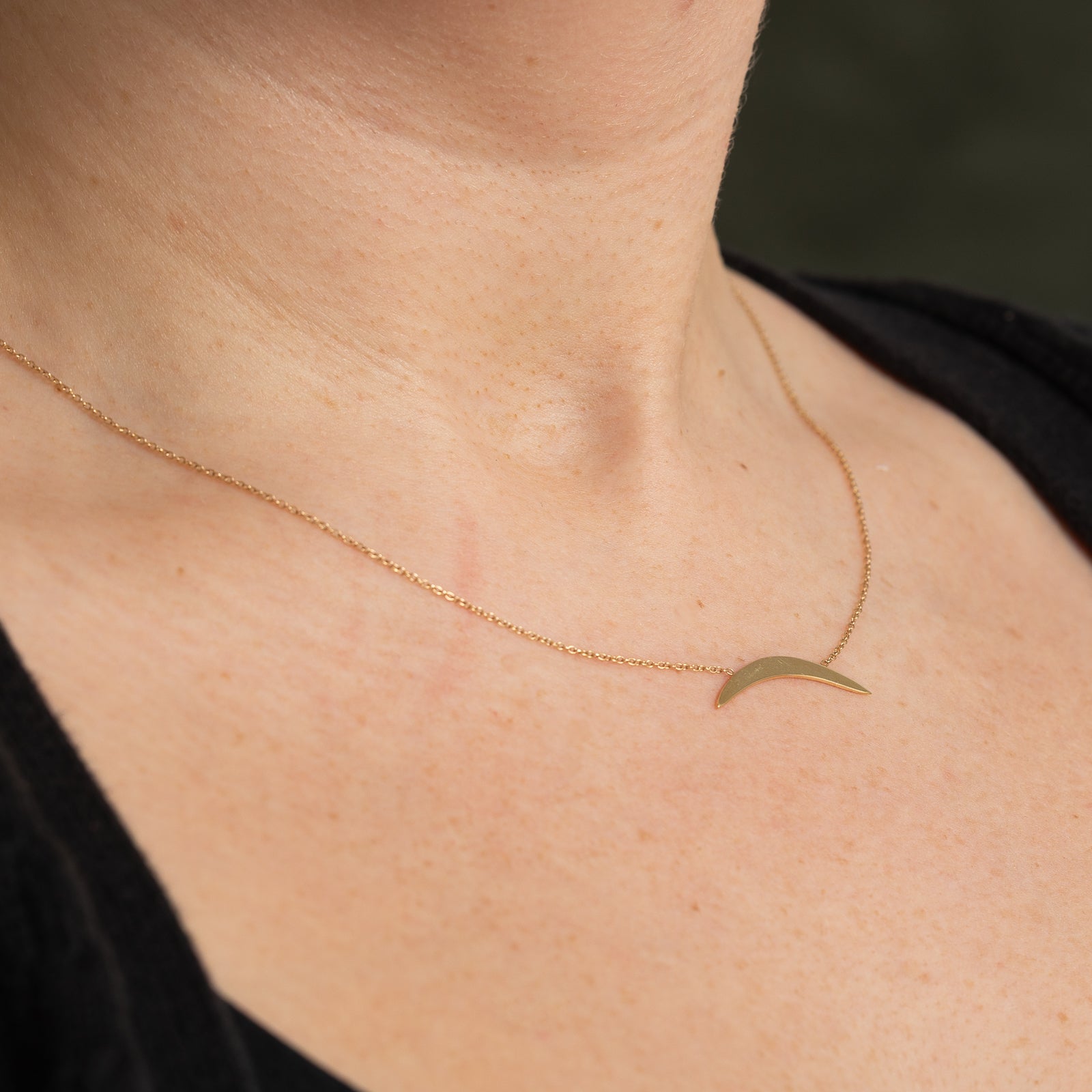 'Ariel Gordon' Arc Geo Pendant Necklace | 16"