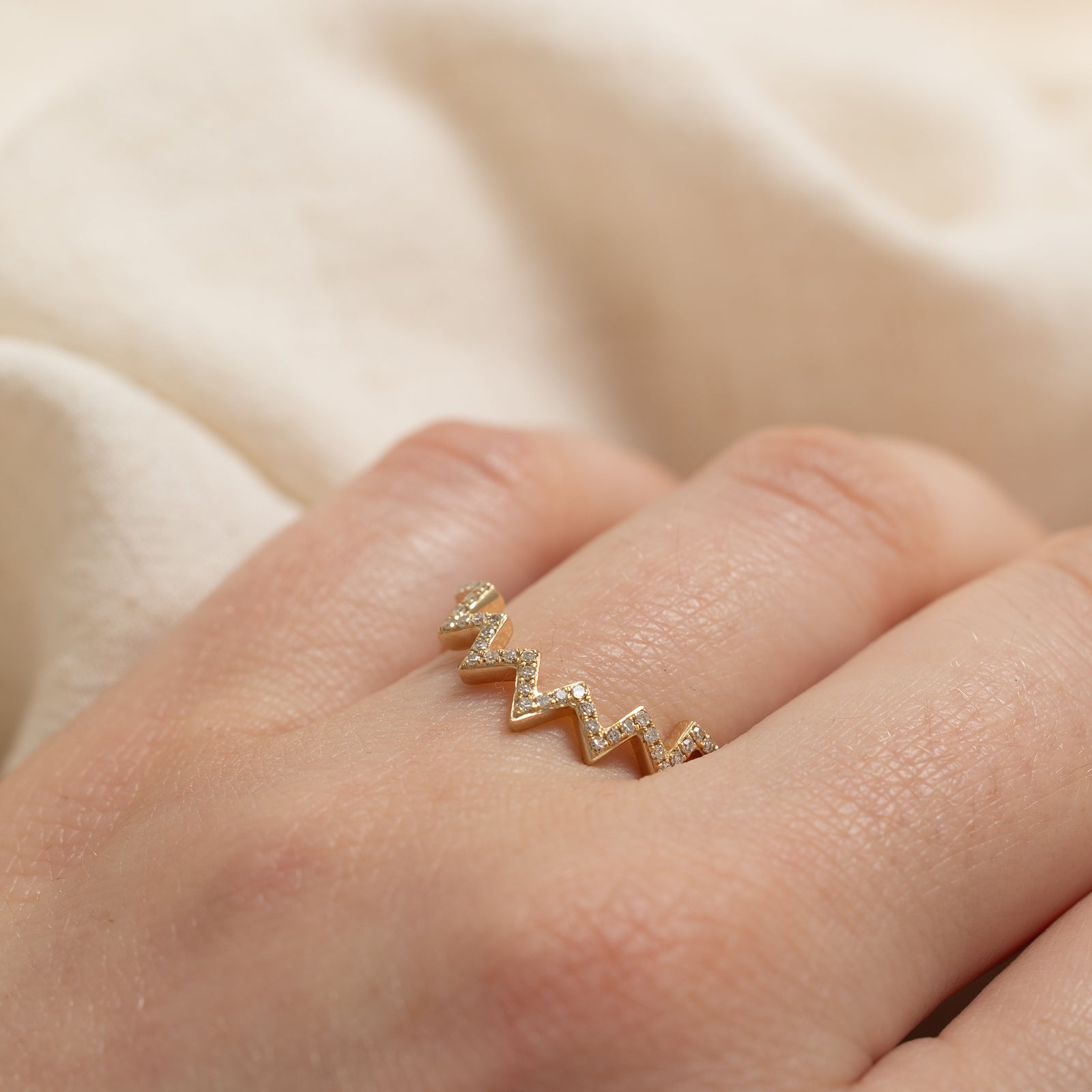 'EF Collection' Diamond Zigzag Contour Ring | 0.07ctw | SZ 7.25
