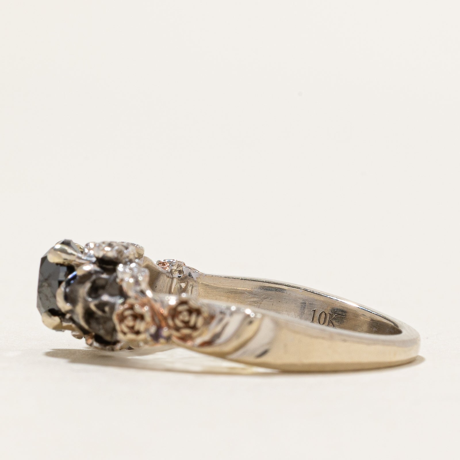 Bague tête de mort en diamant noir, diamant et améthyste | 0,74 ct | 0,01 ct | Taille 1,75