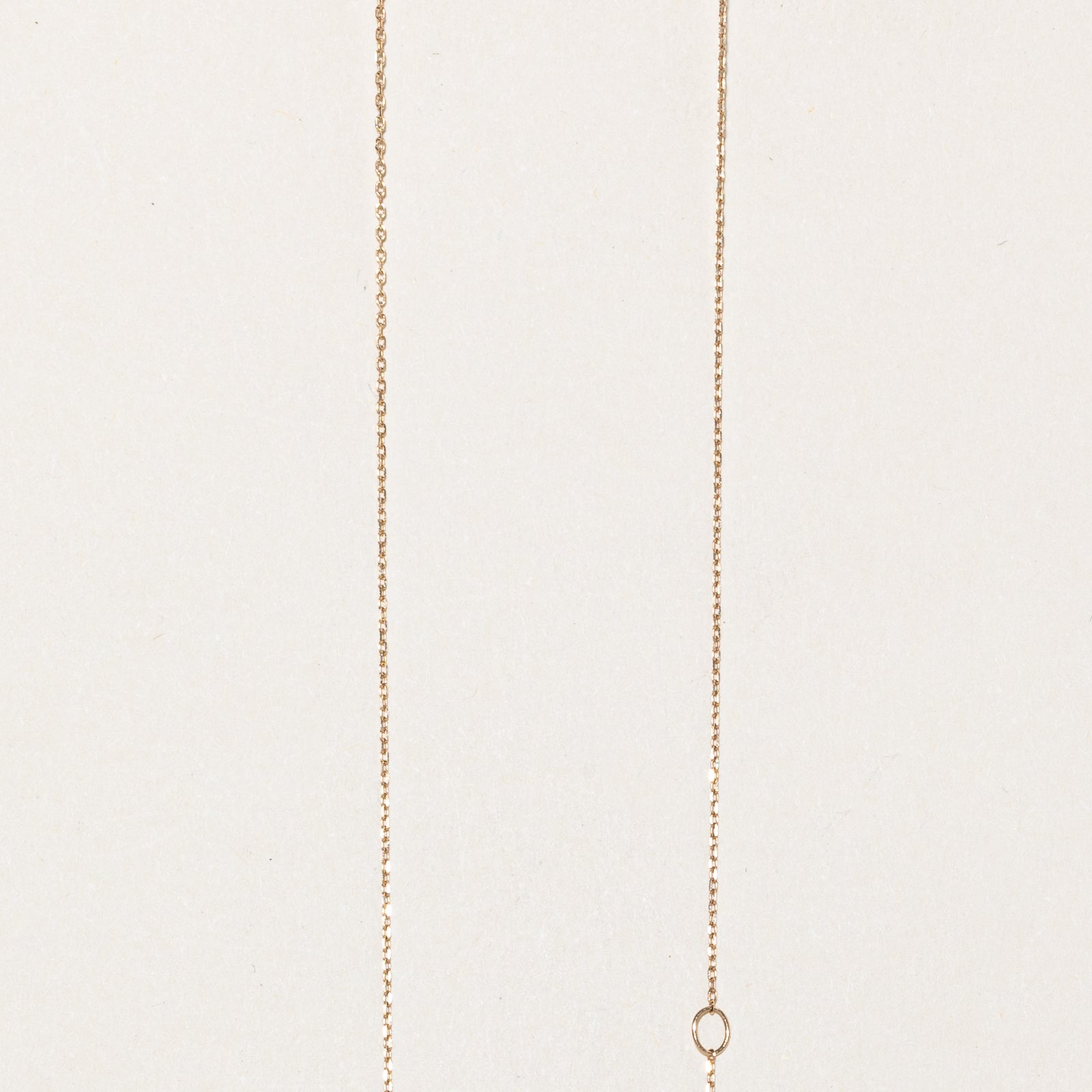 Collier pendentif halo opale et diamants | 0,20 ct, 0,04 ct au total | 40,6 cm