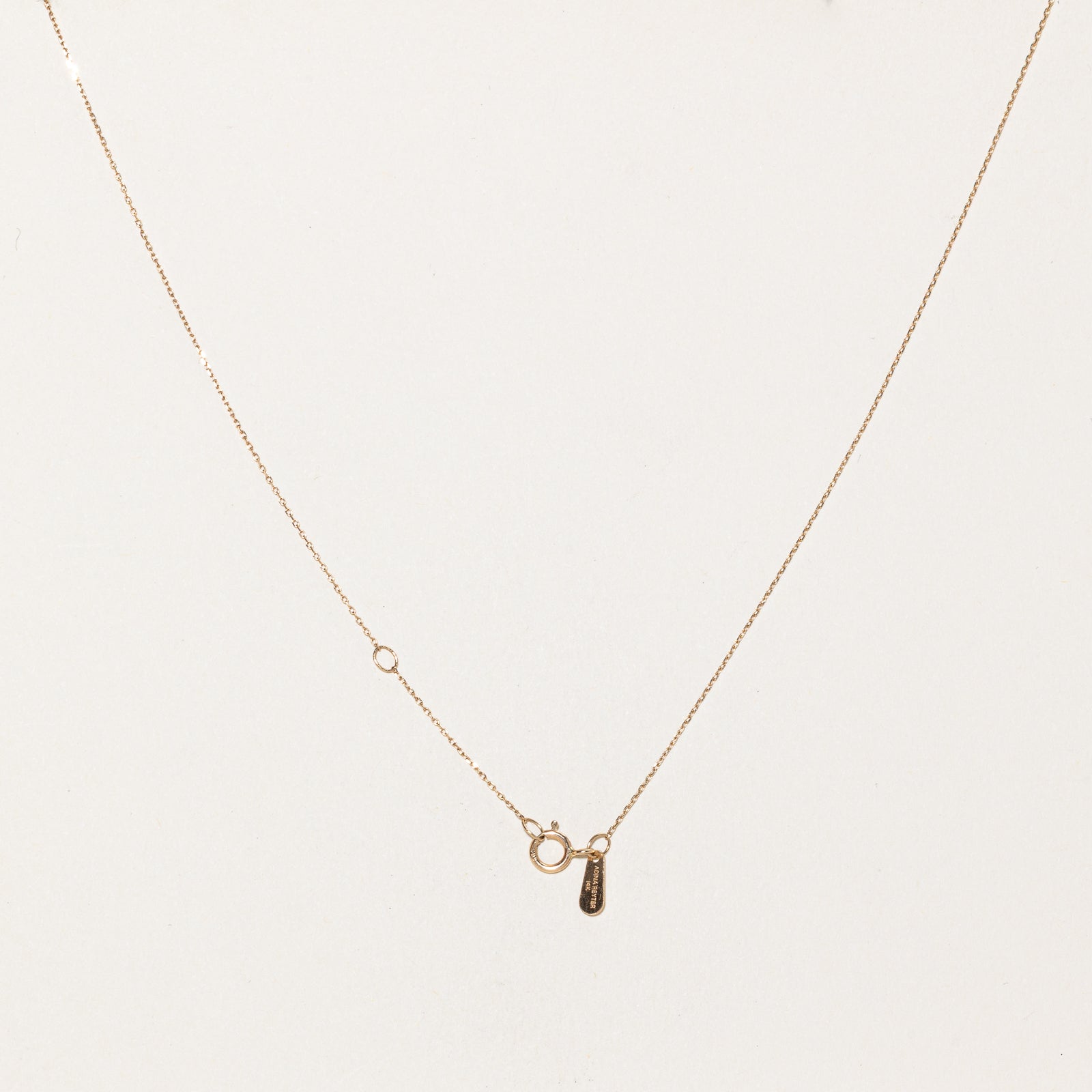 Collier pendentif halo opale et diamants | 0,20 ct, 0,04 ct au total | 40,6 cm