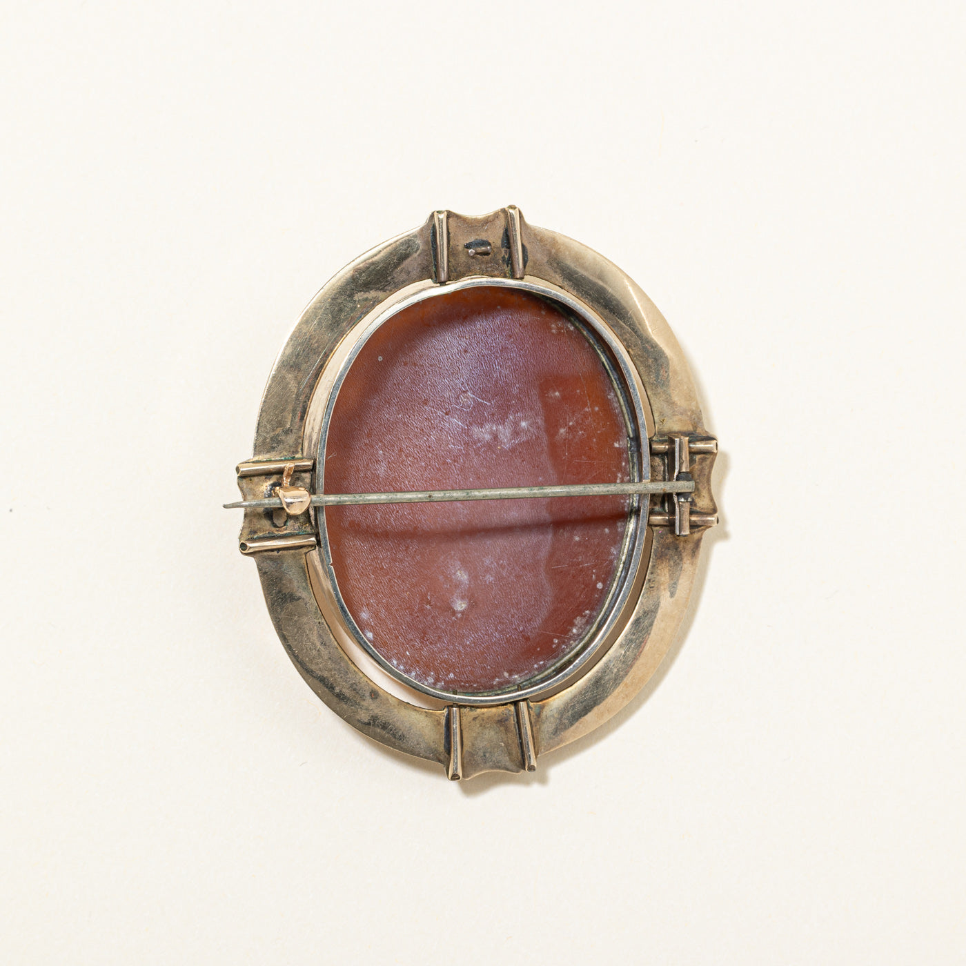 9K Shell Cameo Floral Engraved Brooch | 40.00ct