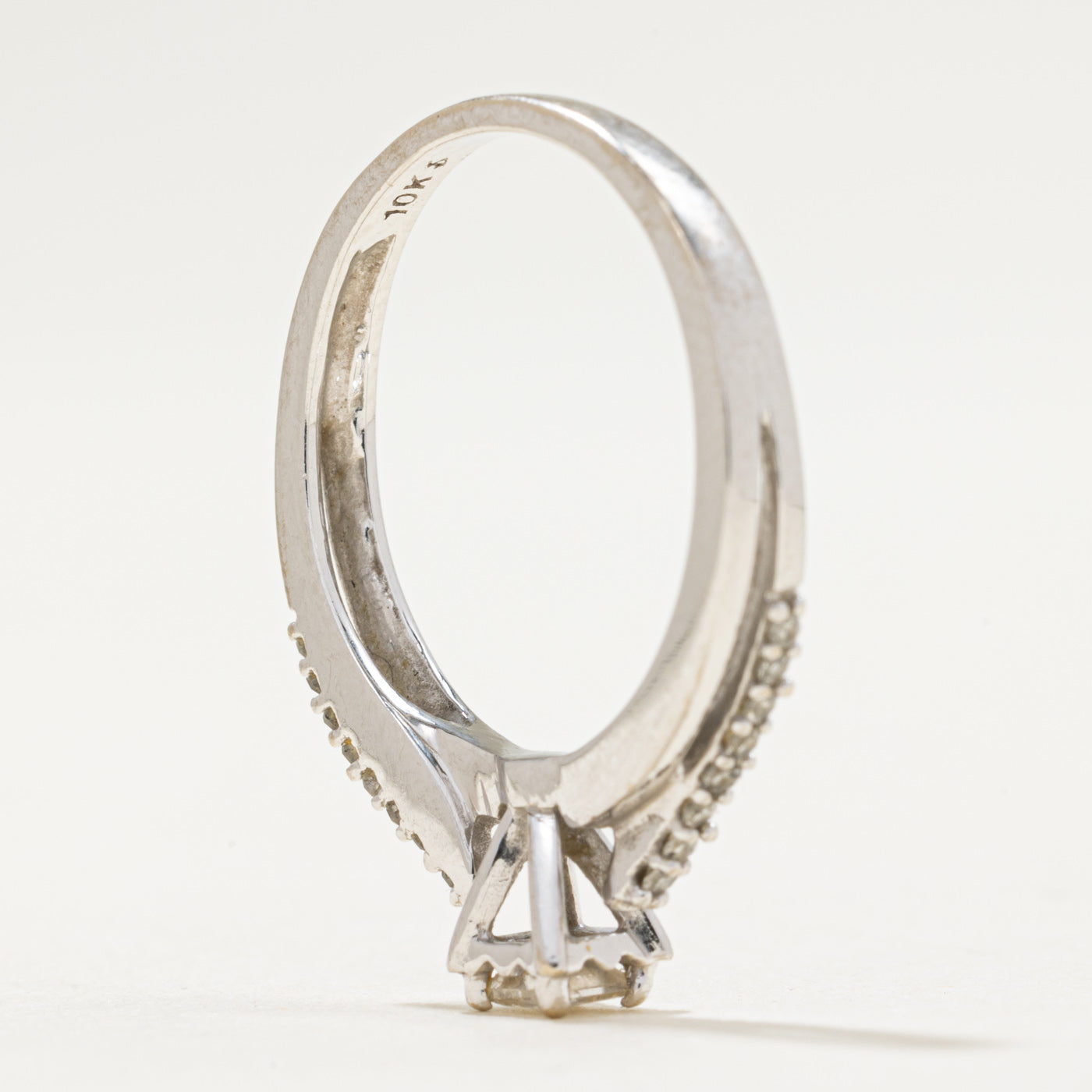 Illusion Set Set Diamond Cross Over Ring | 0.23ctw | SZ 6