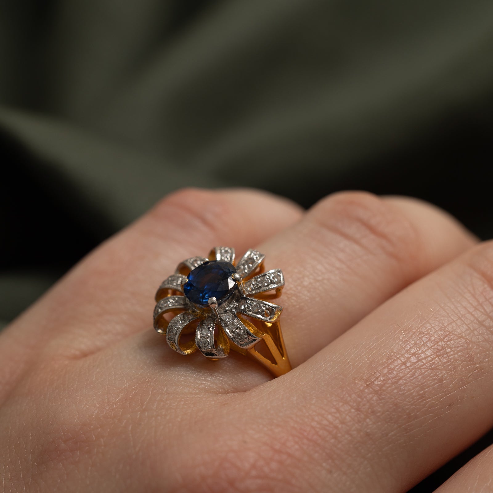 Sapphire & Diamond Pinwheel Design Ring | 1.16ct, 0.22ctw | SZ 6