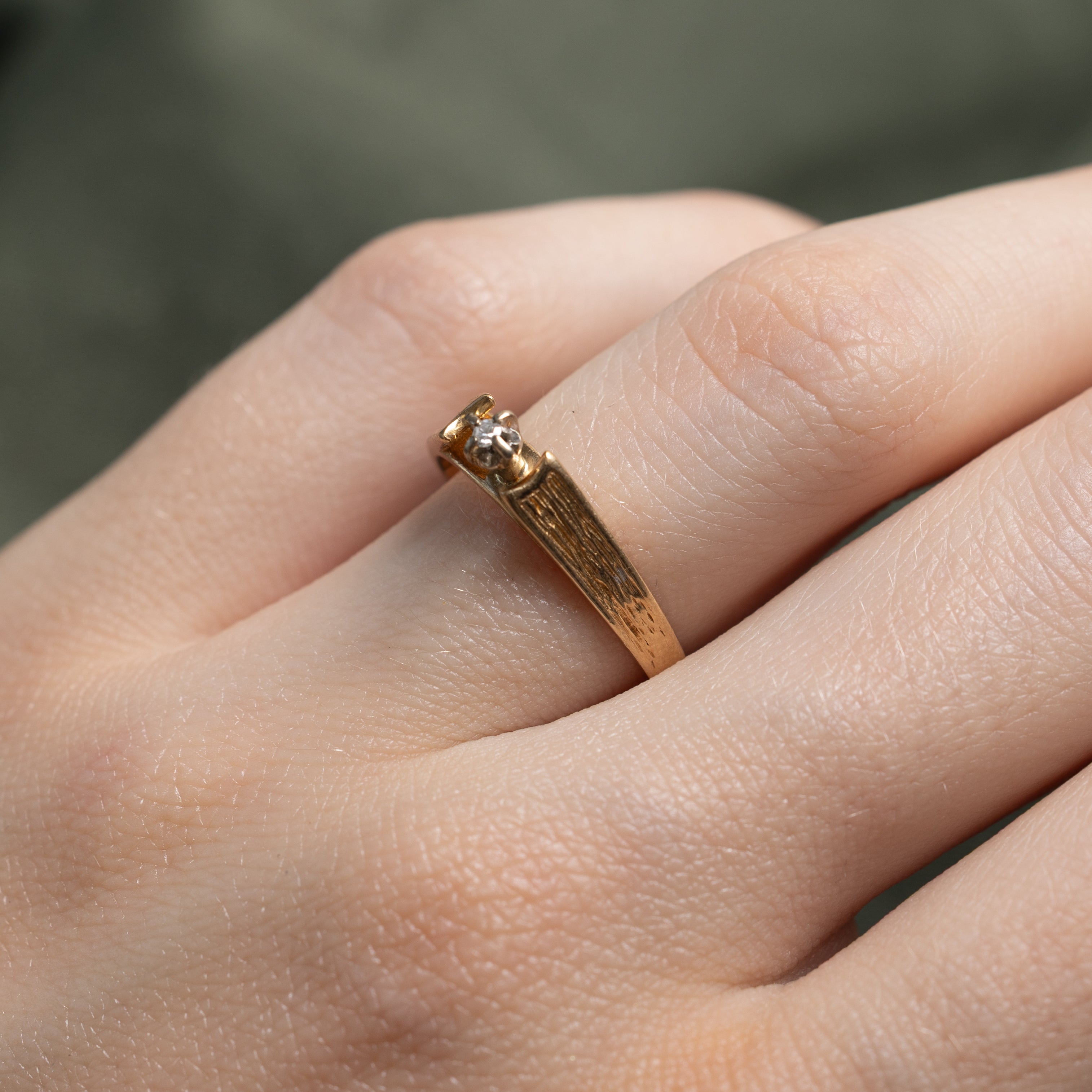 Solitaire Diamond Textured Petite Ring | 0.01ct | SZ 6.25