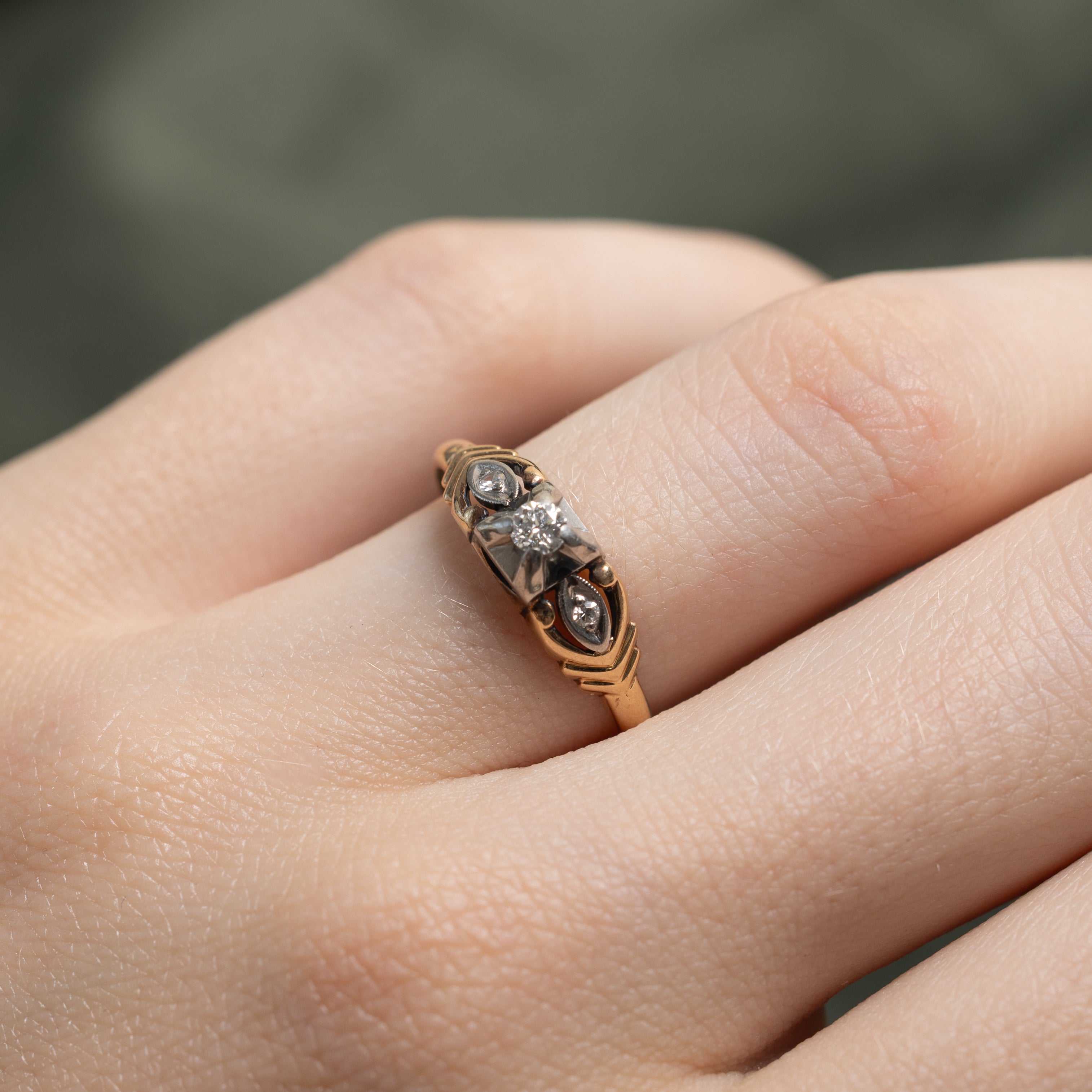 'Birks' Two Tone Diamond Grooved Ring | 0.09ctw | SZ 7