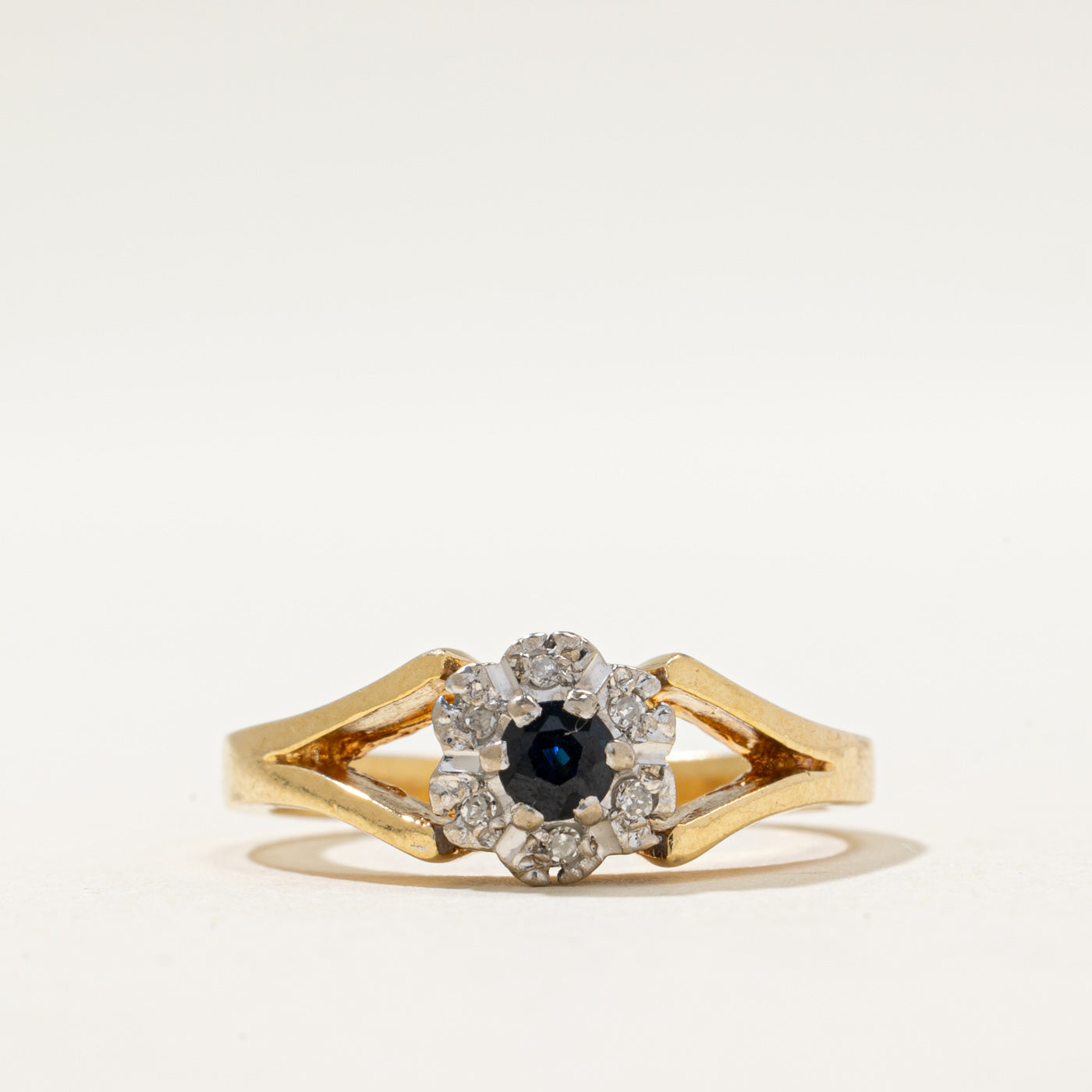 1975 London Sapphire & Diamond Ring | 0.14ct, 0.03ctw | SZ 6.25