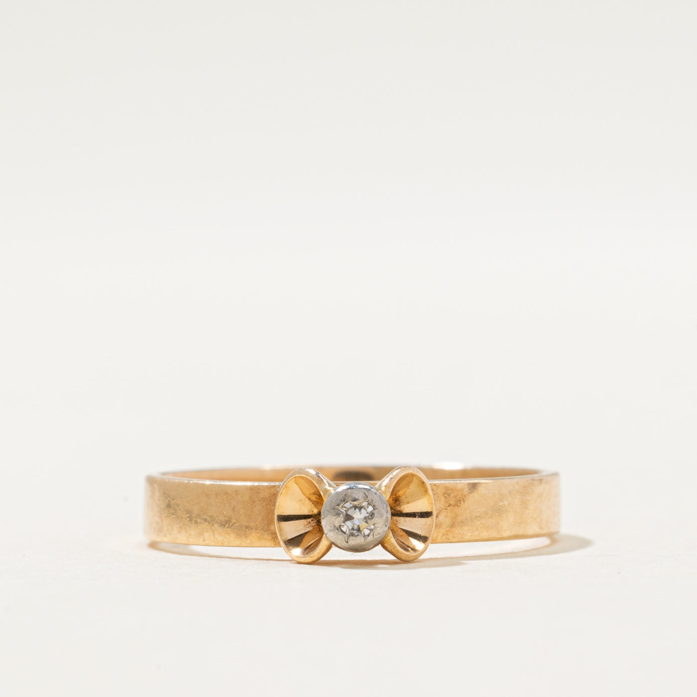 Finnish Single Stone Diamond Bow Ring | 0.02ct | SZ 6