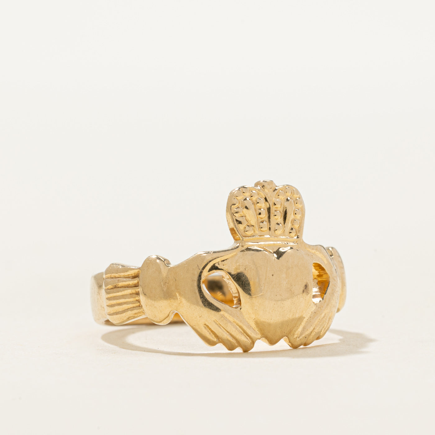 1975 Dublin 14k Yellow Gold Claddagh Ring | SZ 6.25