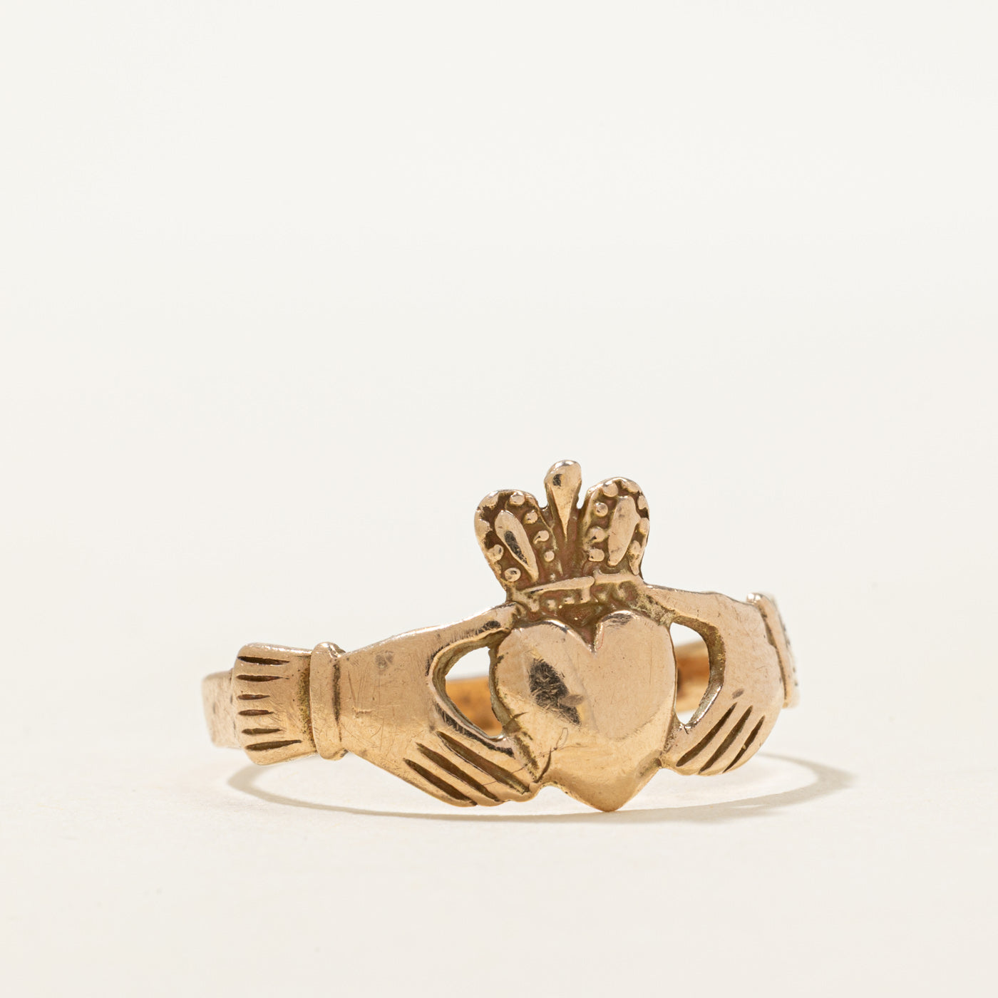 1985 London 9k Yellow Gold Claddagh Ring | SZ 10