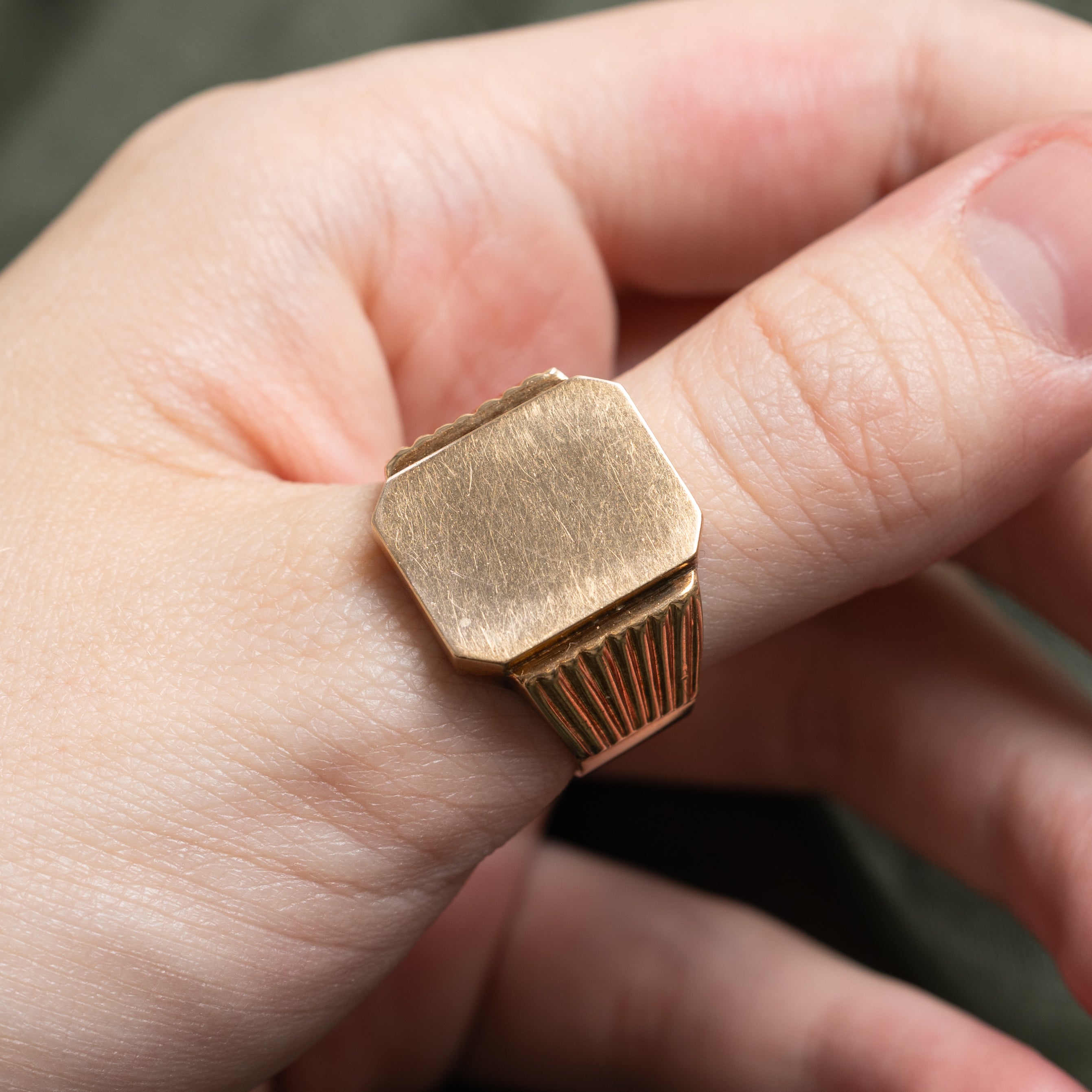 14k Yellow Gold Signet Ring | SZ 11