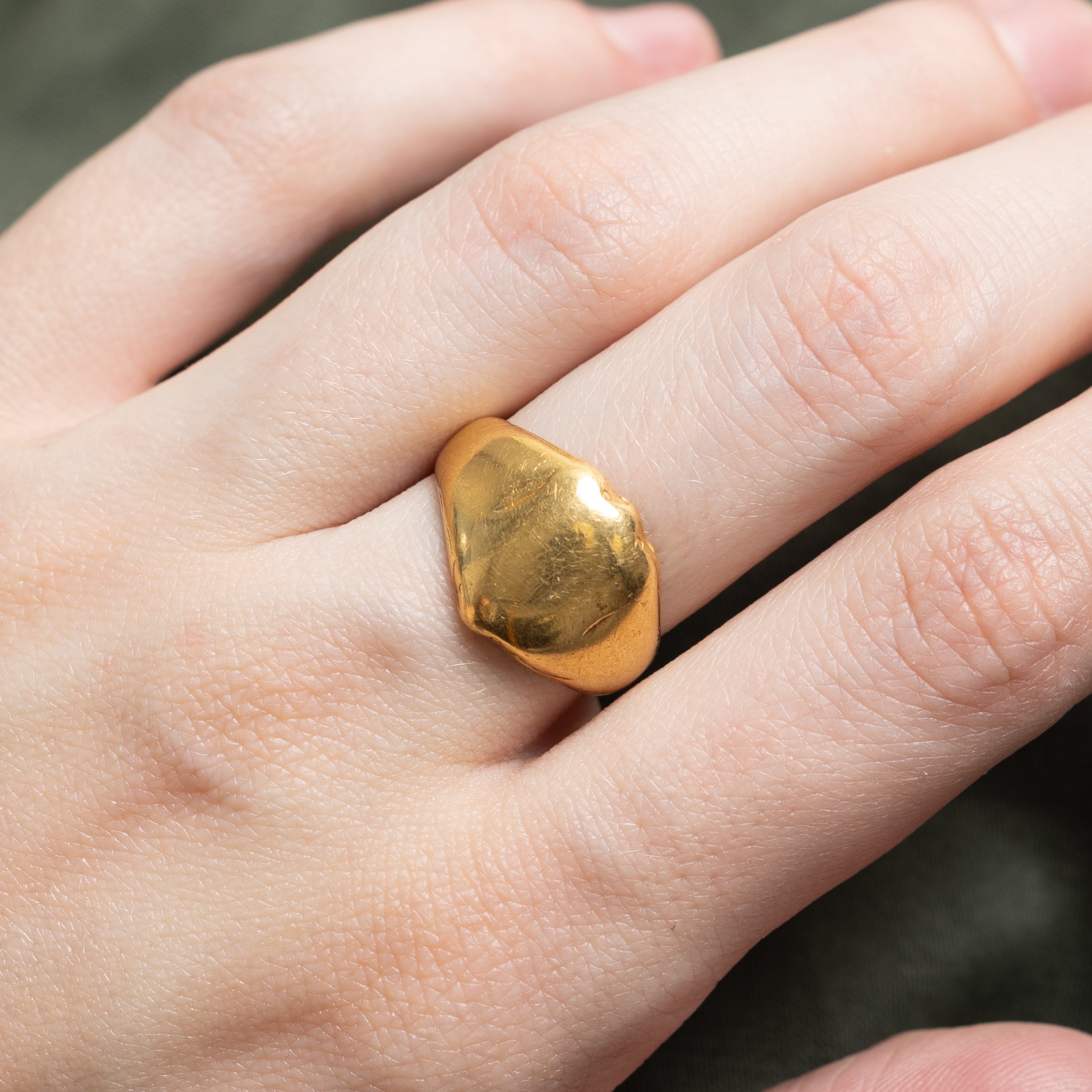 Early Victorian Era 22k Yellow Gold Signet Ring | SZ 6.75
