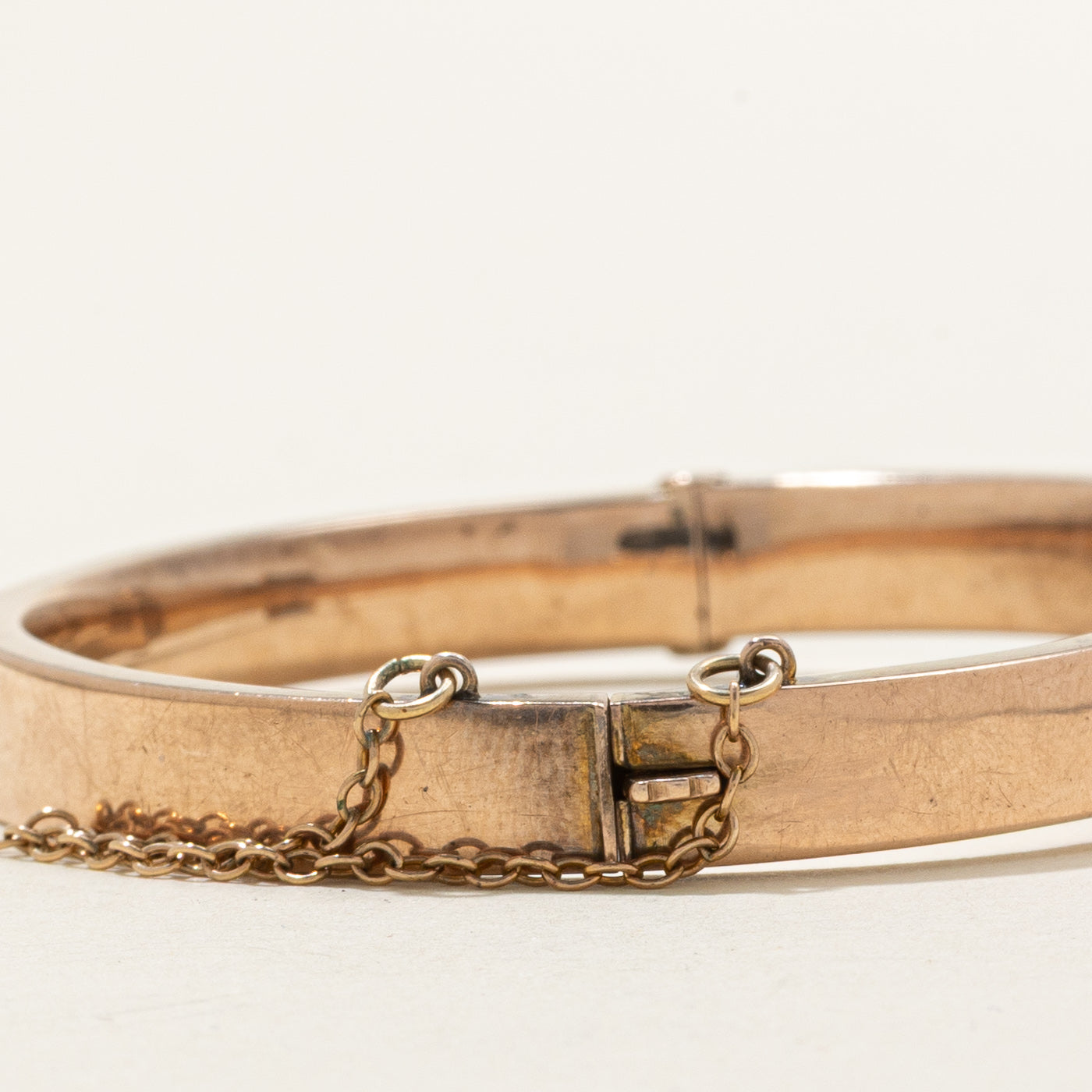 1895 Birmingham 9K Rose Gold Engraved Buckle Bangle | 6.81mm | 6.5" |