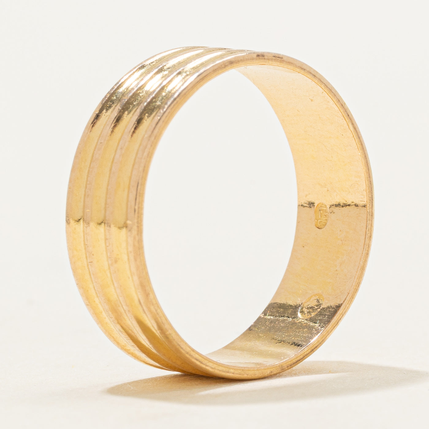 18K Yellow Gold Fluted Band | 6mm | SZ 6.75 |