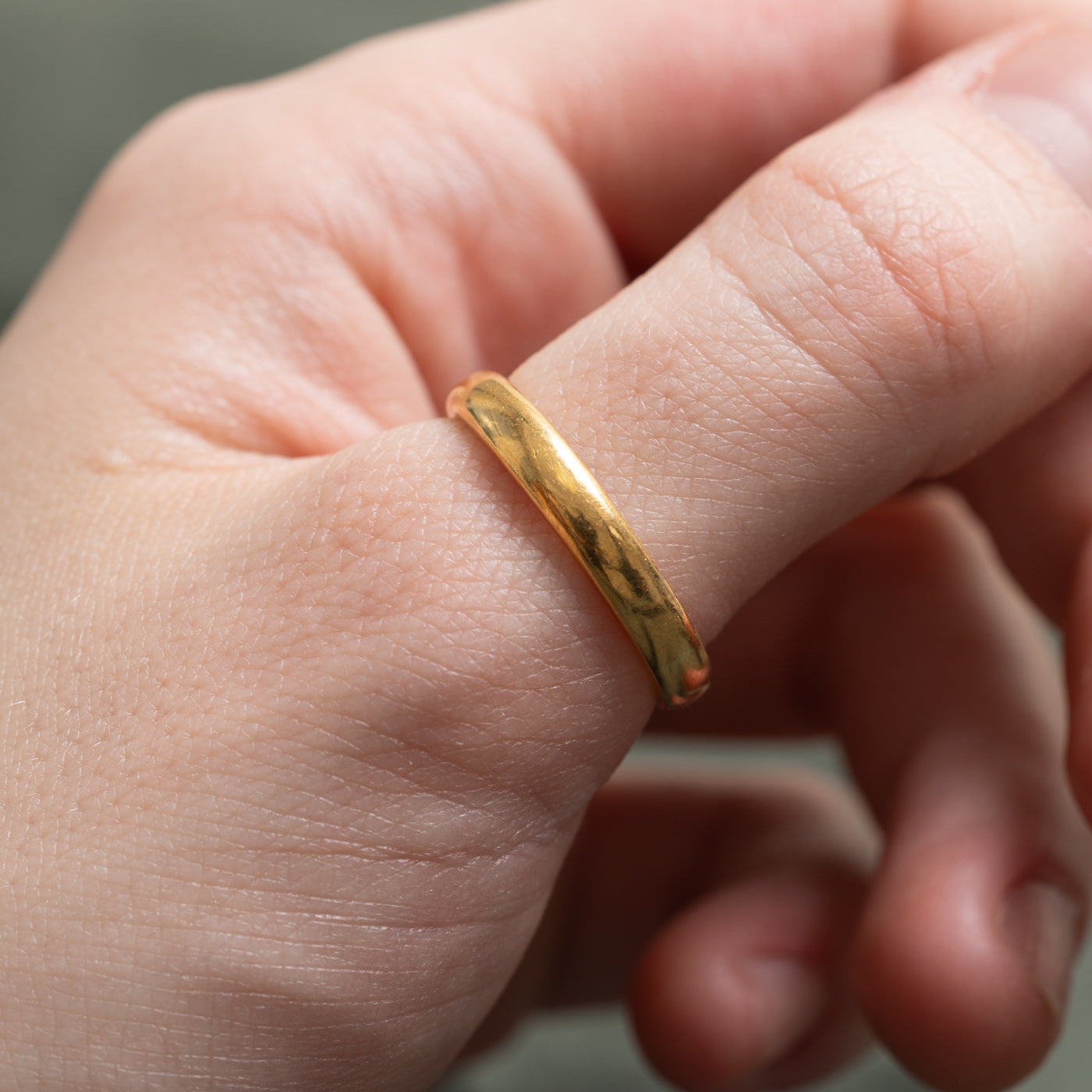 Bague en or jaune 22 carats London 1940 | 3,57 mm | Taille 9,5 |