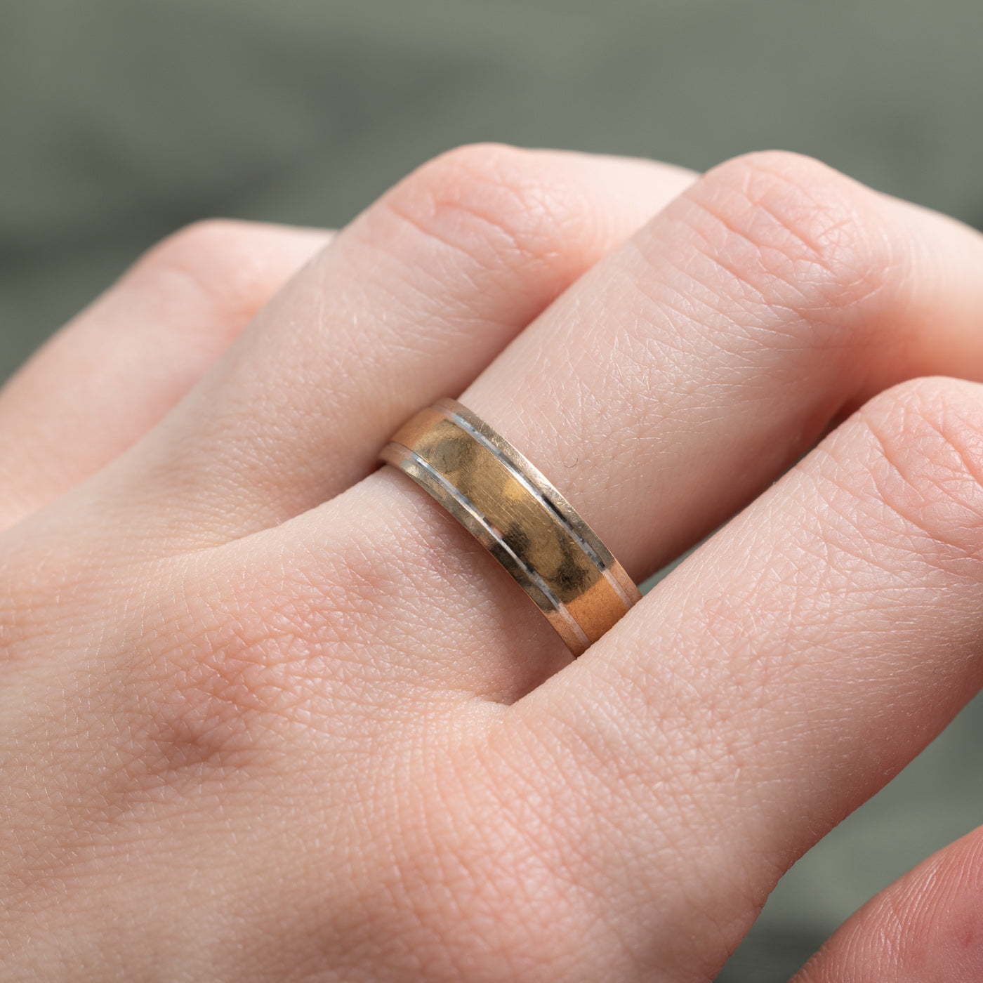 Portugese 9K Two Tone Gold Grooved Band | 6mm | SZ 9.25 |