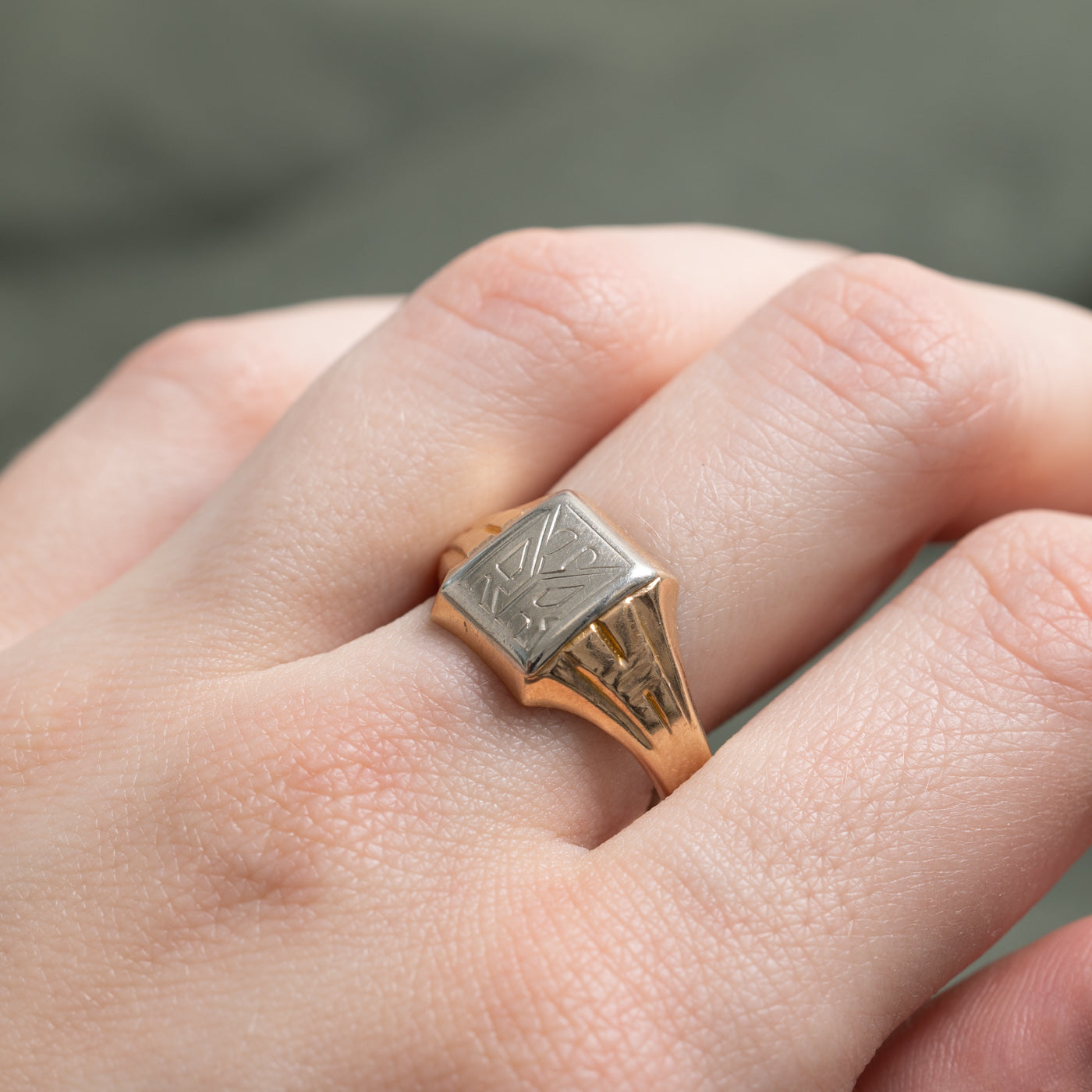 10K Two Tone Gold "RR" Initial Signet Ring | SZ 9 |