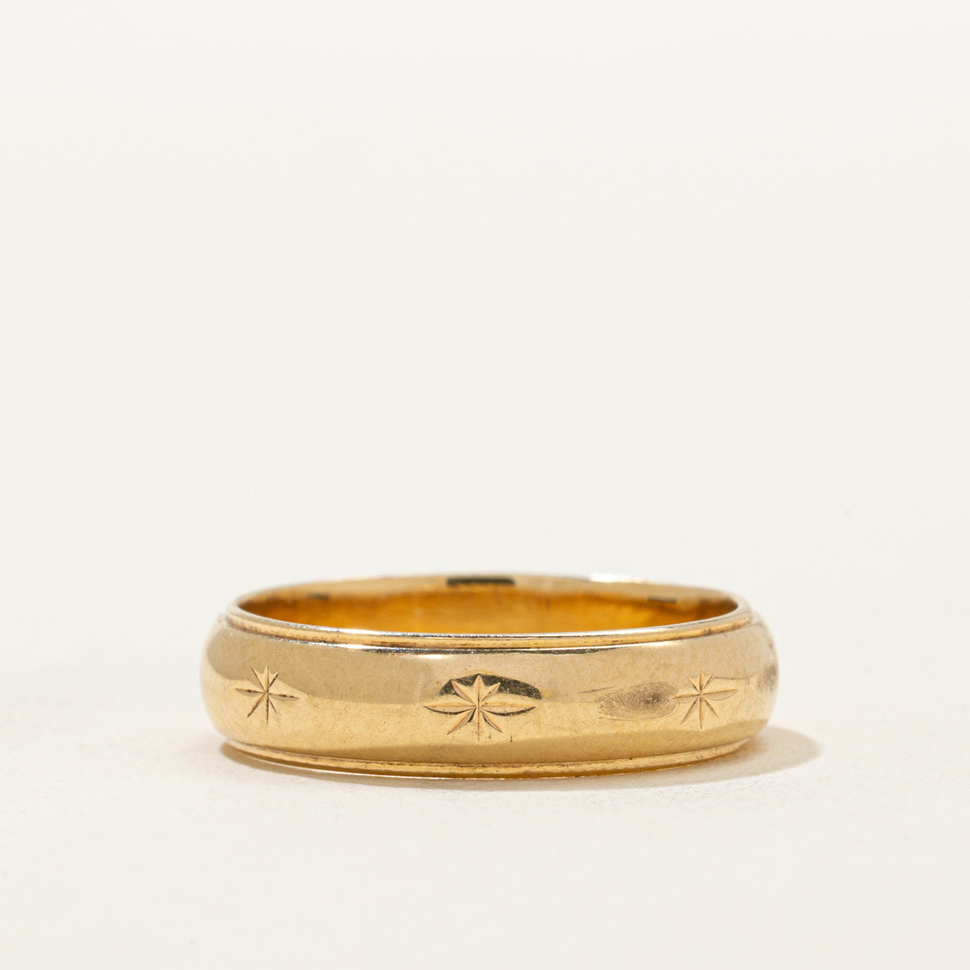 Vintage Canadian 14k Yellow Gold Engraved Band | 4.65mm | SZ 5.75
