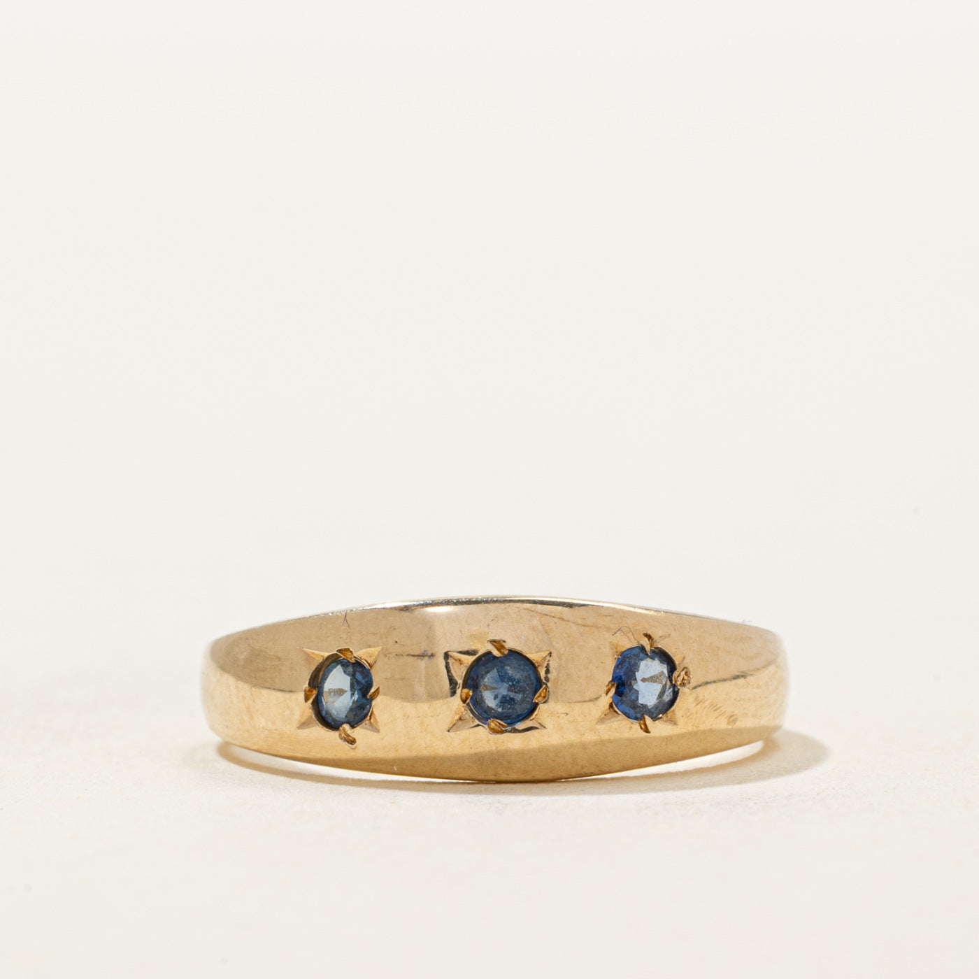 Bague trois saphirs poinçonnée à Birmingham | 0,09 ct | Taille 5,75