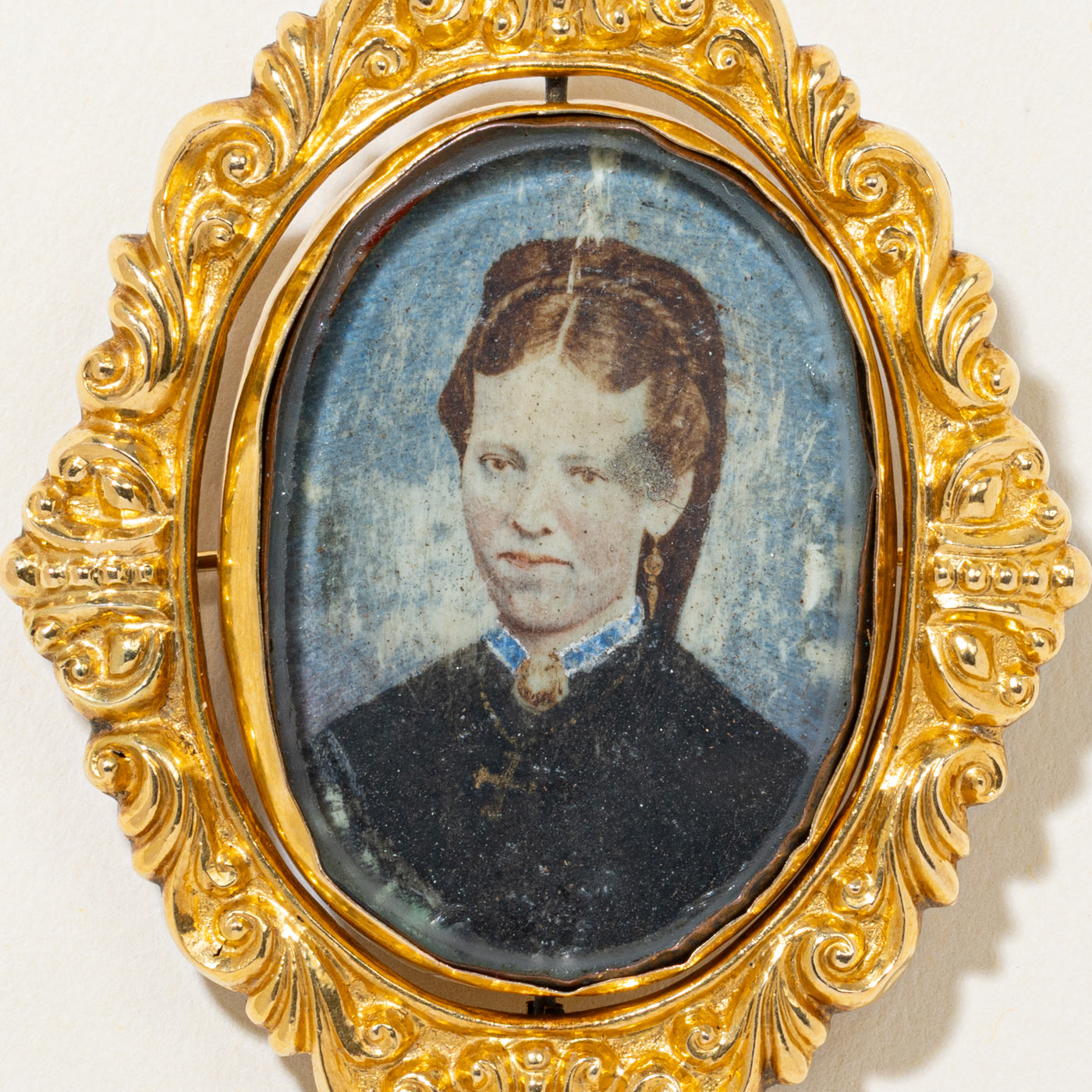 Victorian Banded Agate & Portrait Brooch | 60.00ct