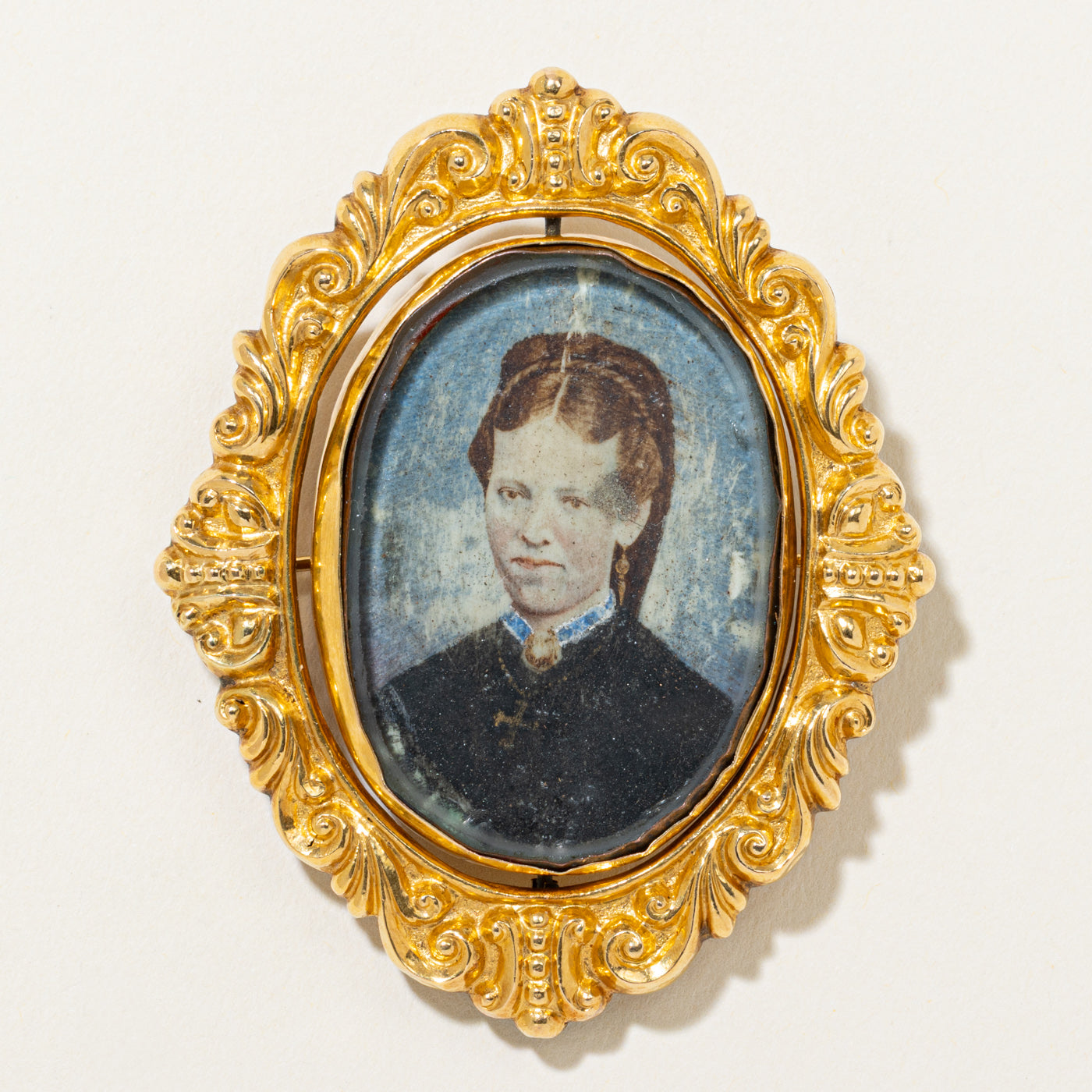 Victorian Banded Agate & Portrait Brooch | 60.00ct
