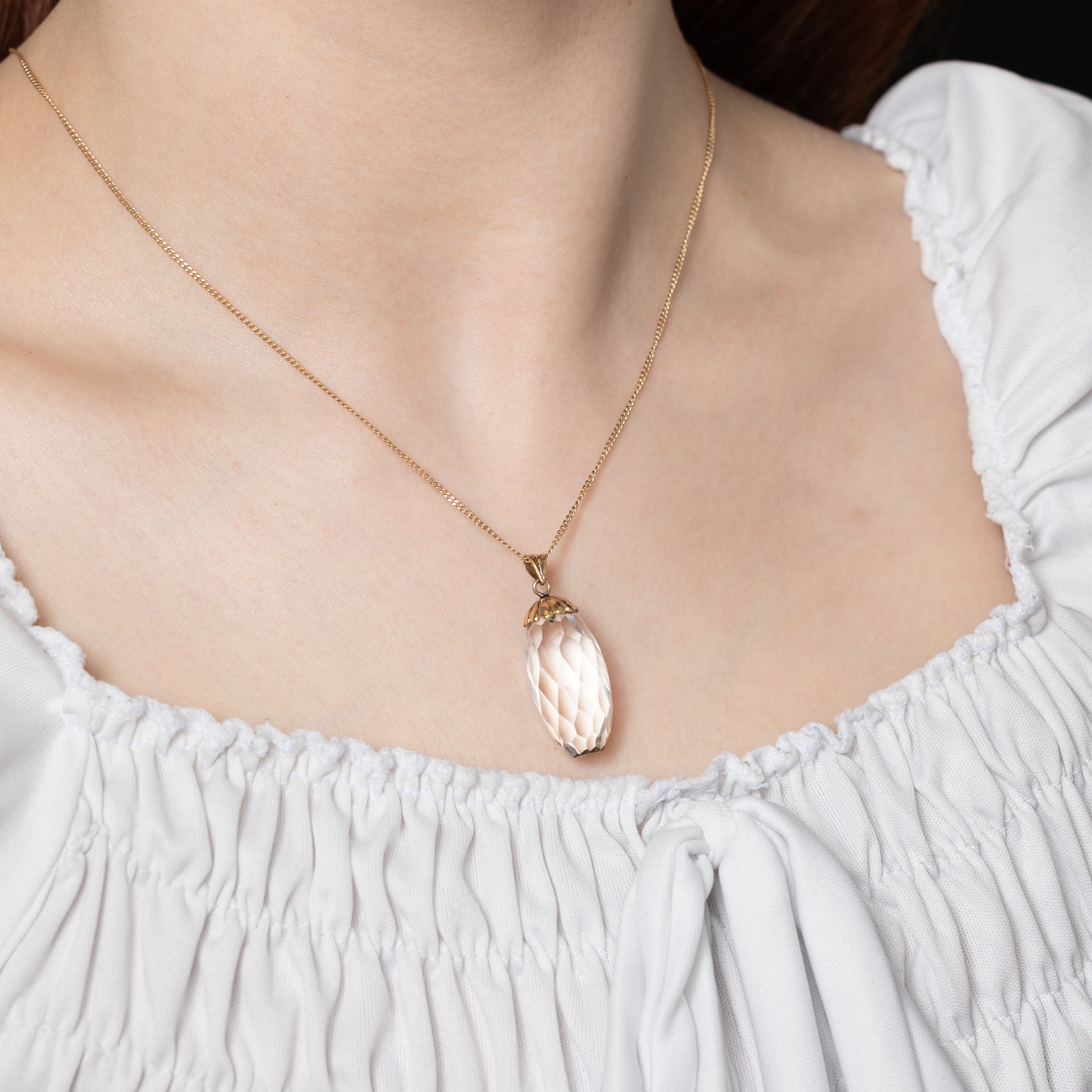 Pendentif en quartz taille tonneau (36,00 ct)