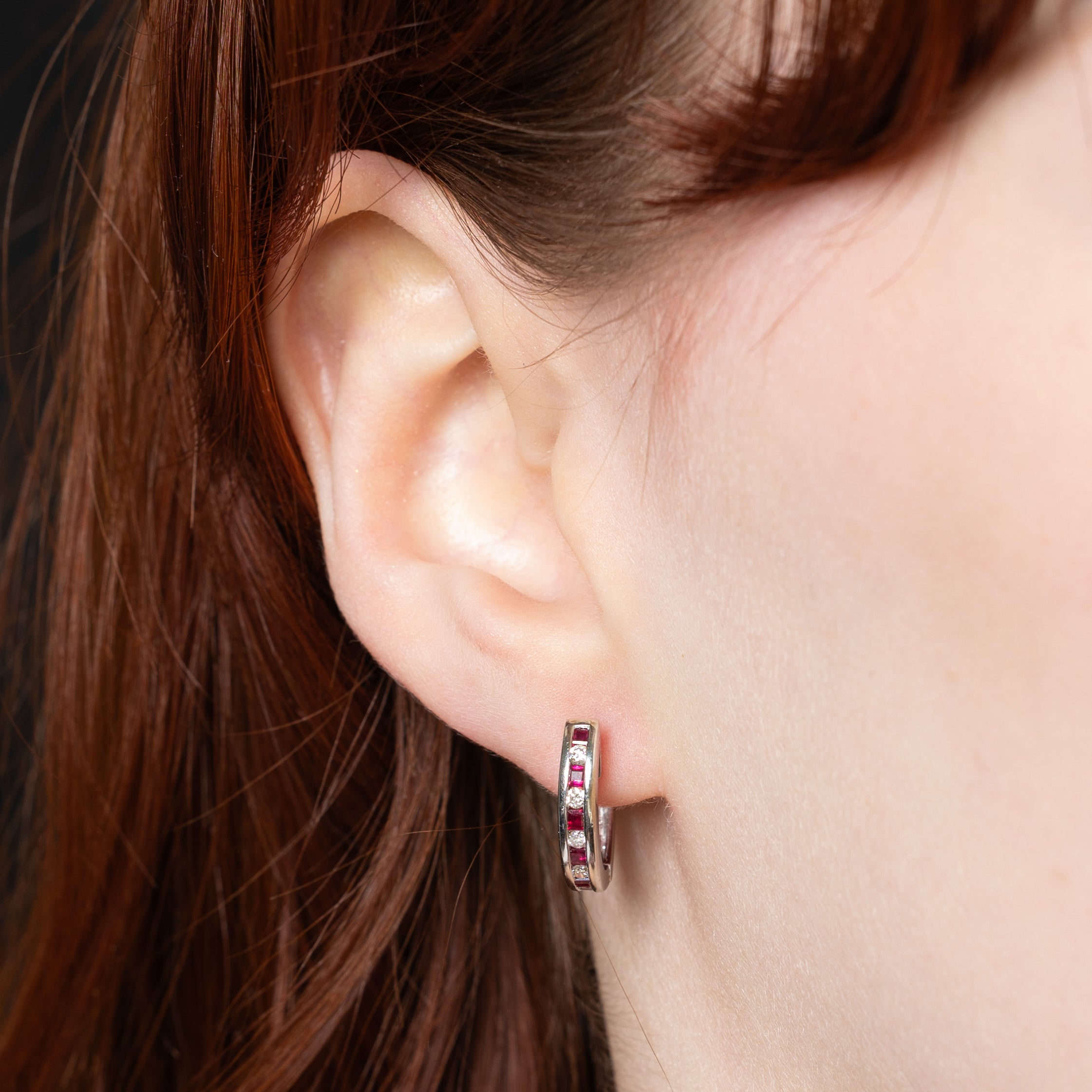 Boucles d'oreilles créoles rubis et diamants | 0,43 ct, 0,20 ct |