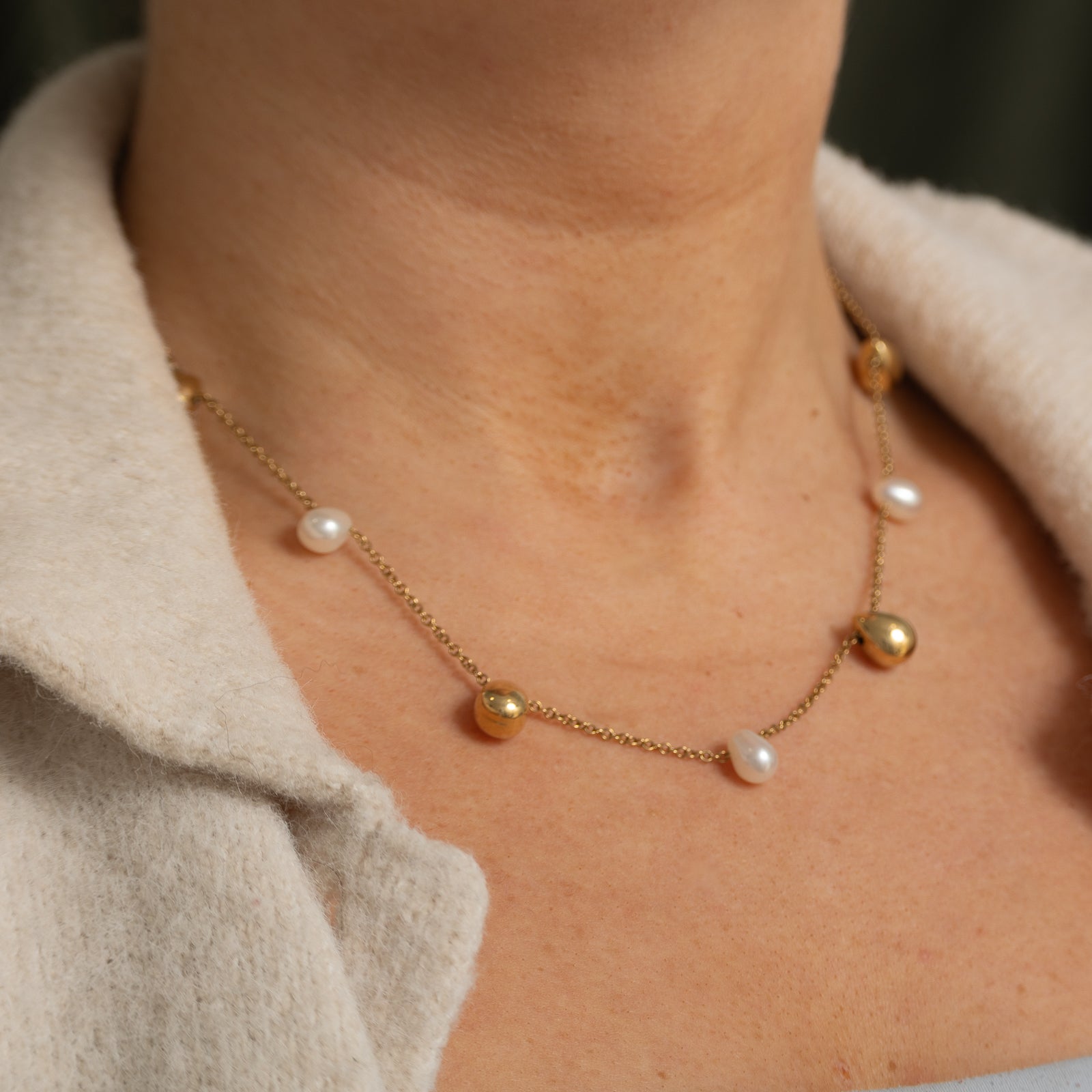 Pearl & Gold Bead Necklace | 16.5"