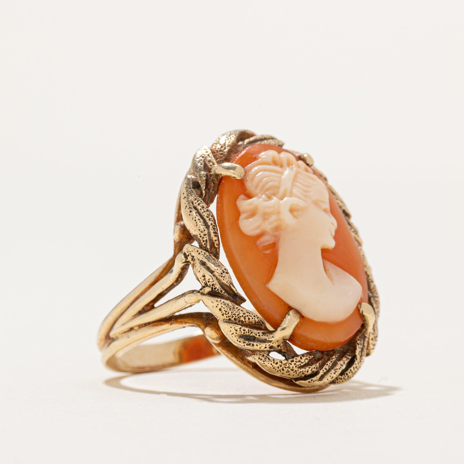 Shell Cameo Ring | 7.00ct | SZ 6.25